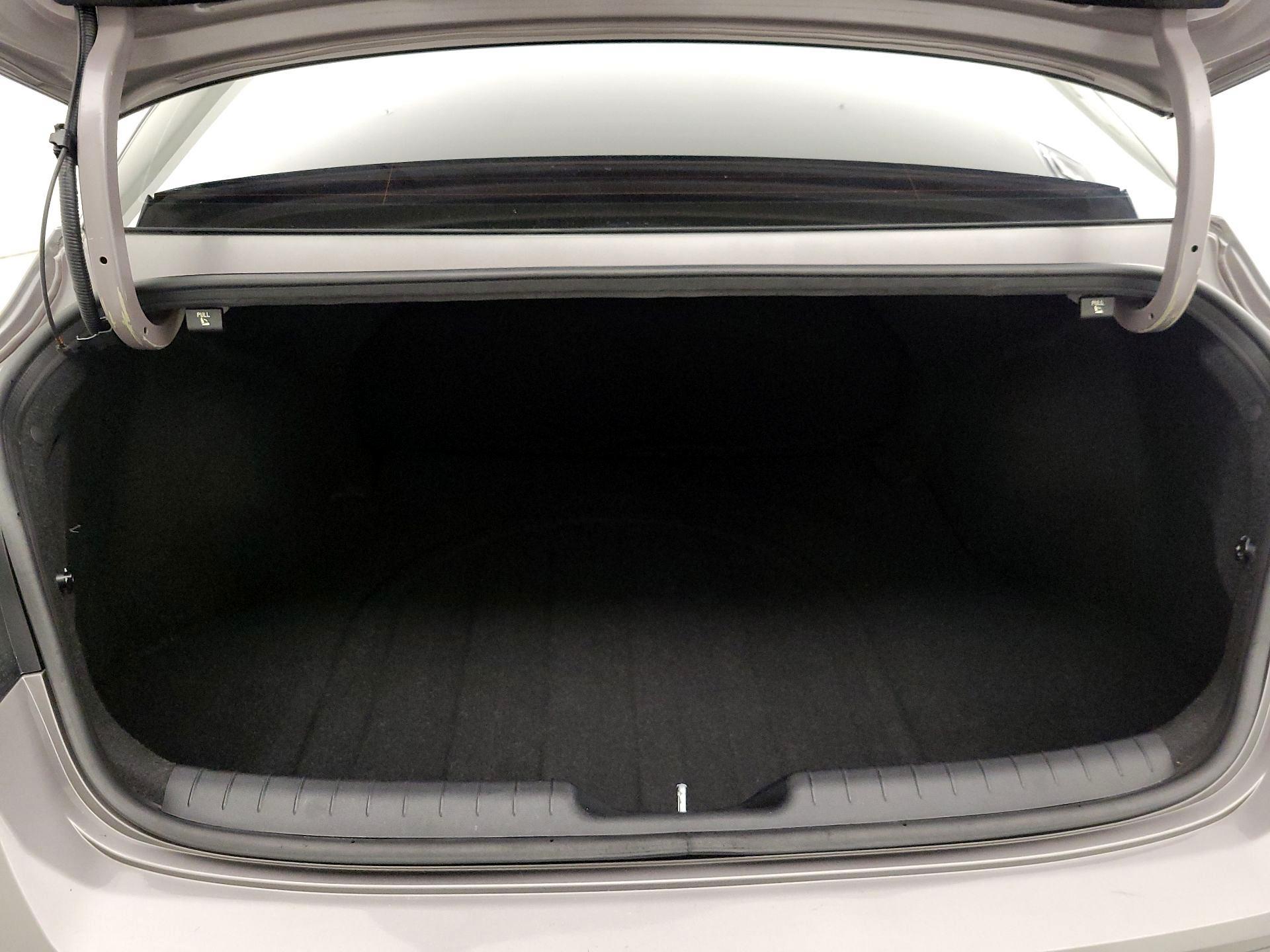 Thumbnail: 2023 Hyundai Elantra - 20