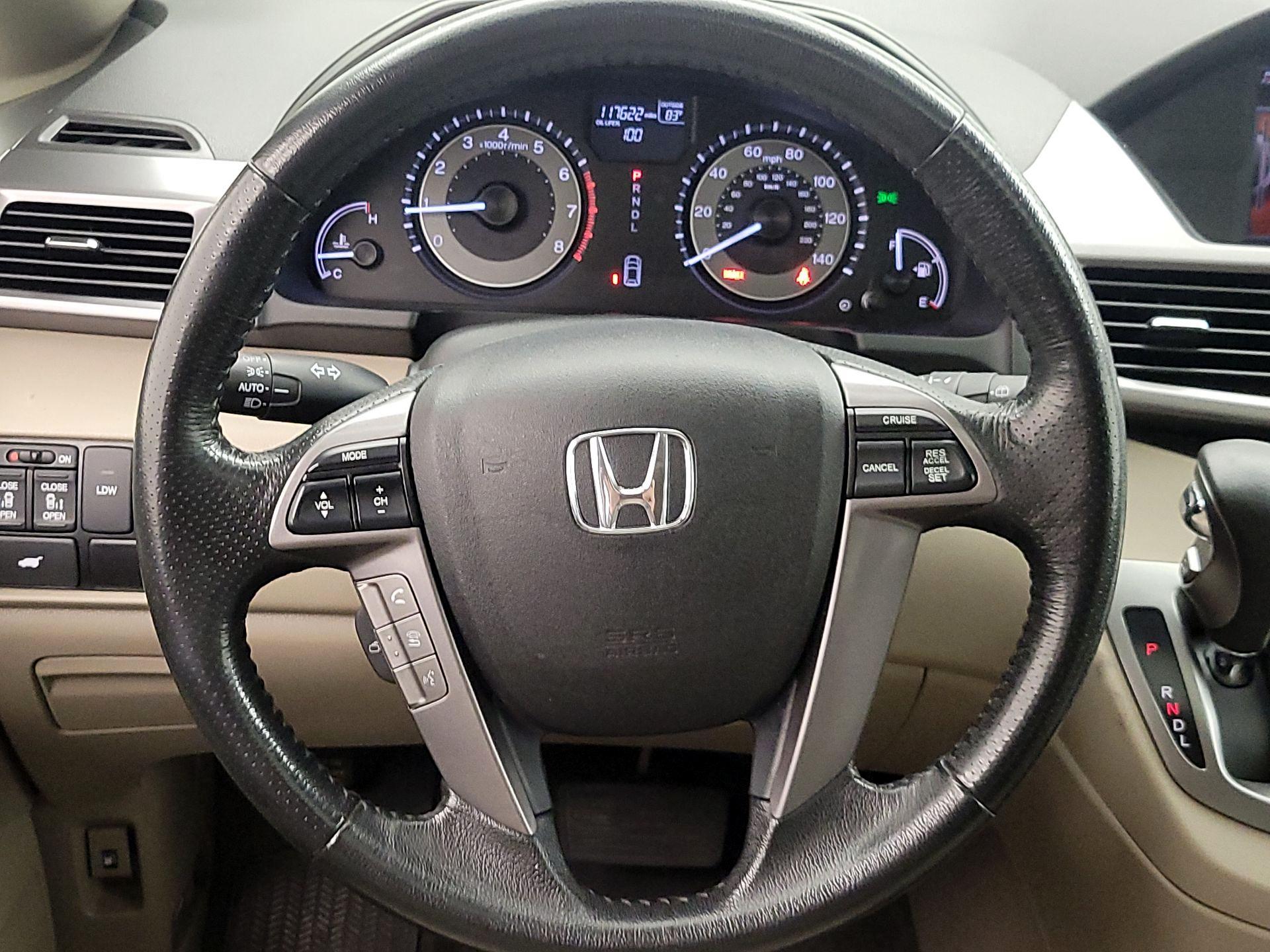 Thumbnail: 2014 Honda Odyssey - 10
