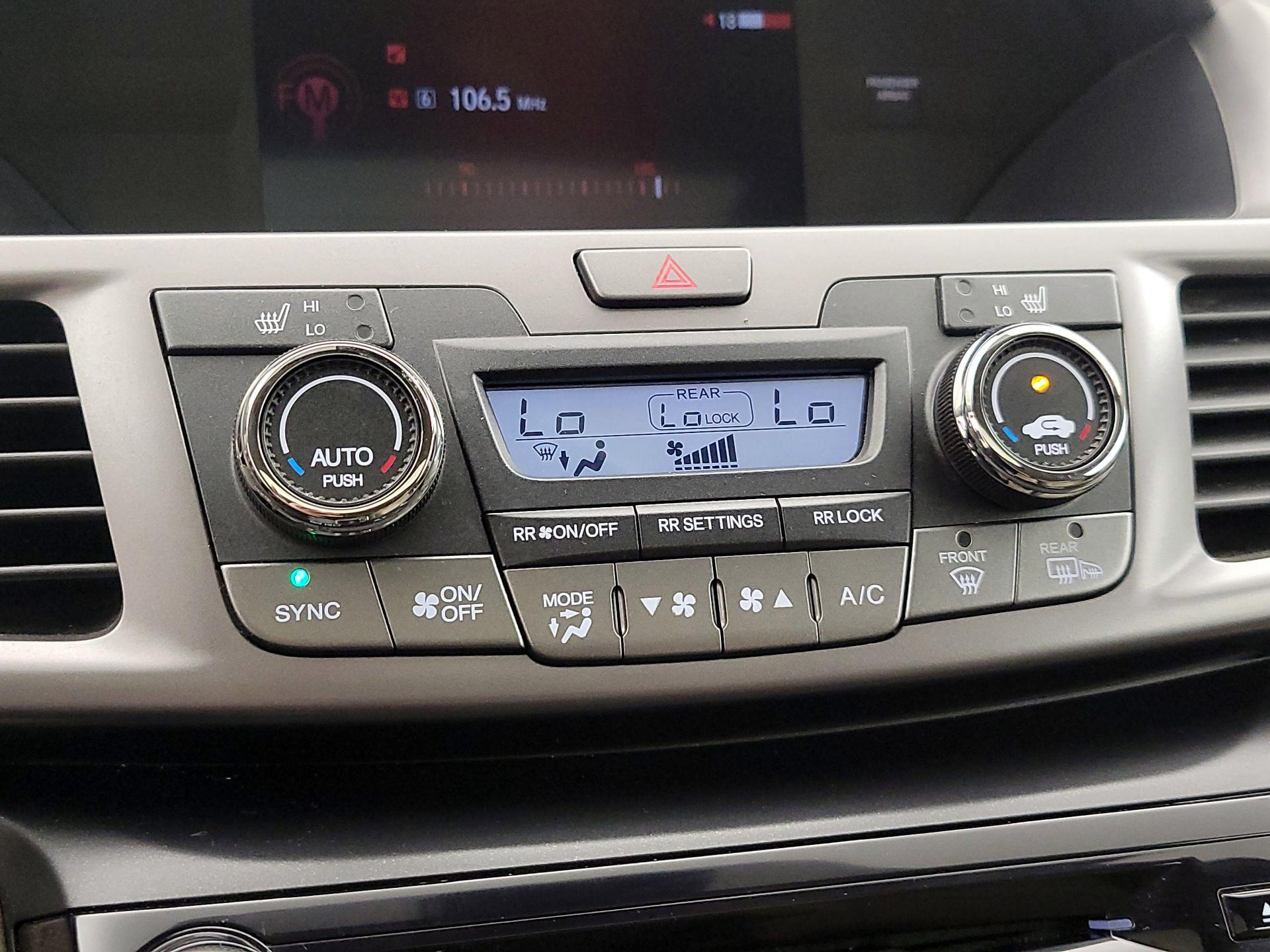 Thumbnail: 2014 Honda Odyssey - 16