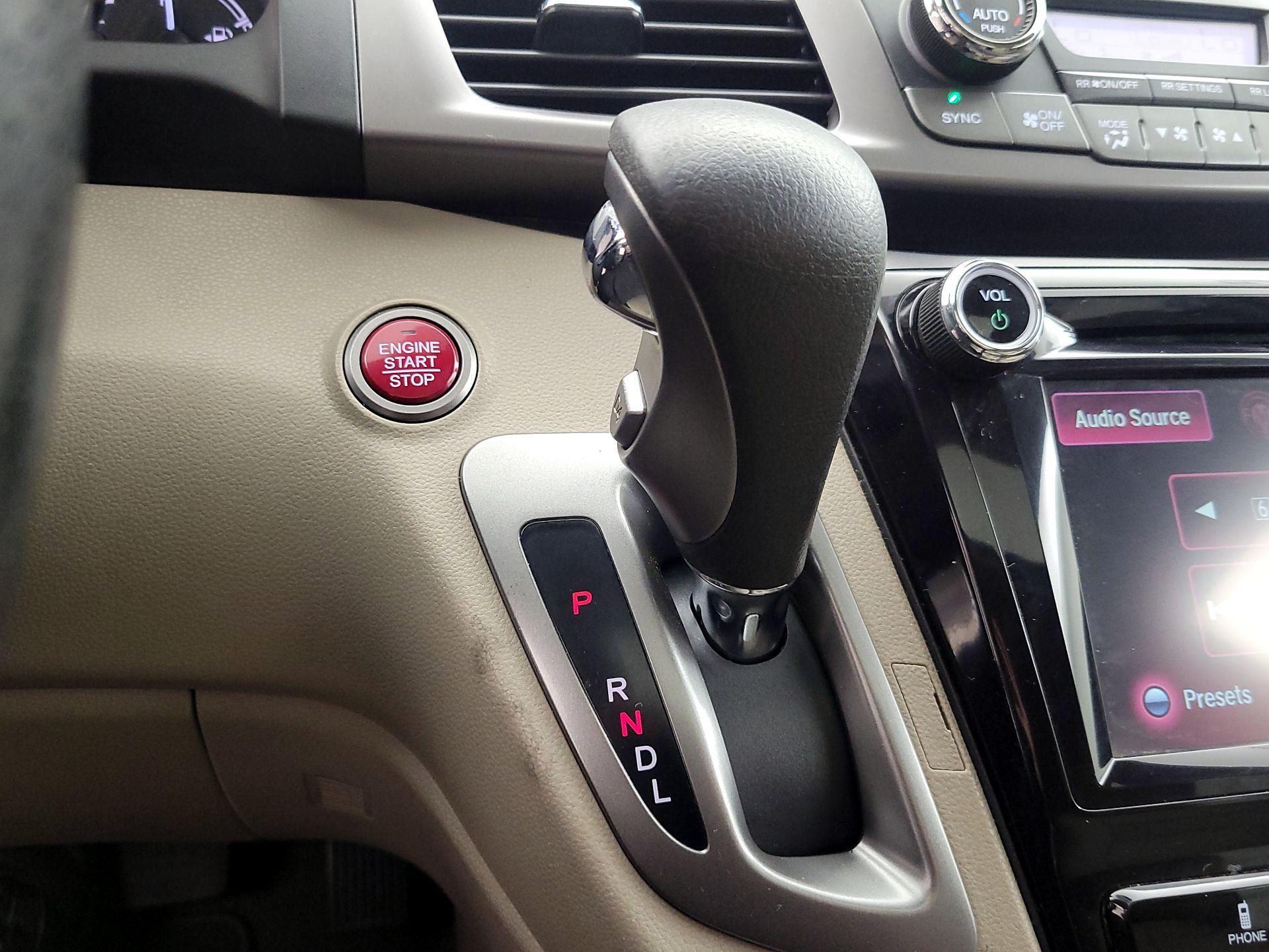 Thumbnail: 2014 Honda Odyssey - 17
