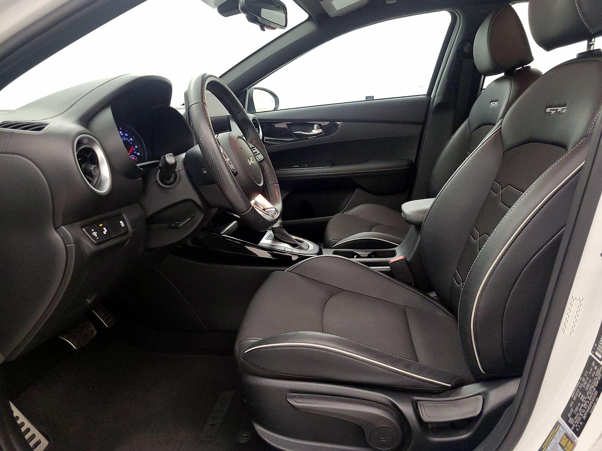 Thumbnail: 2023 Kia Forte - 11