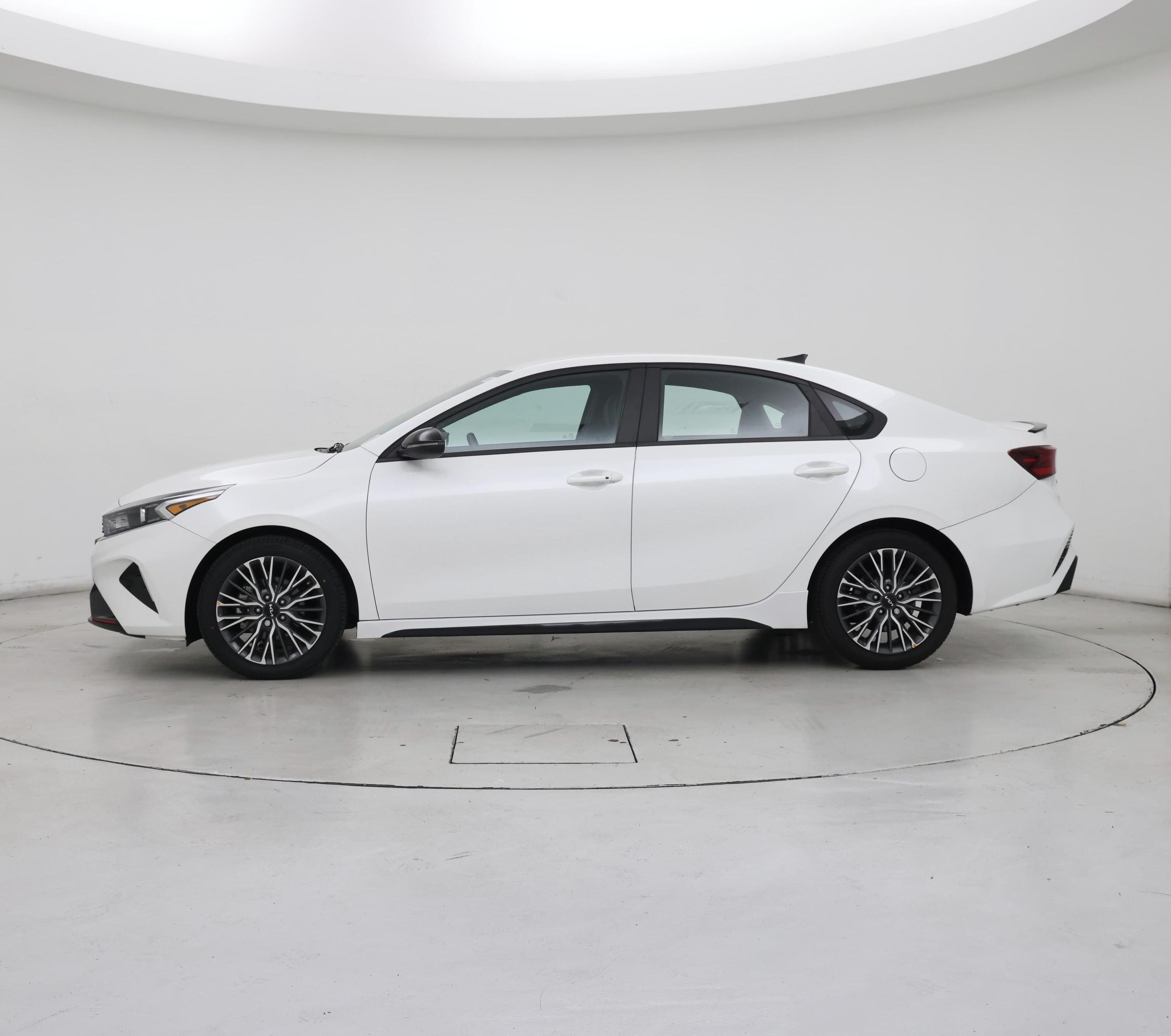 Thumbnail: 2023 Kia Forte - 3