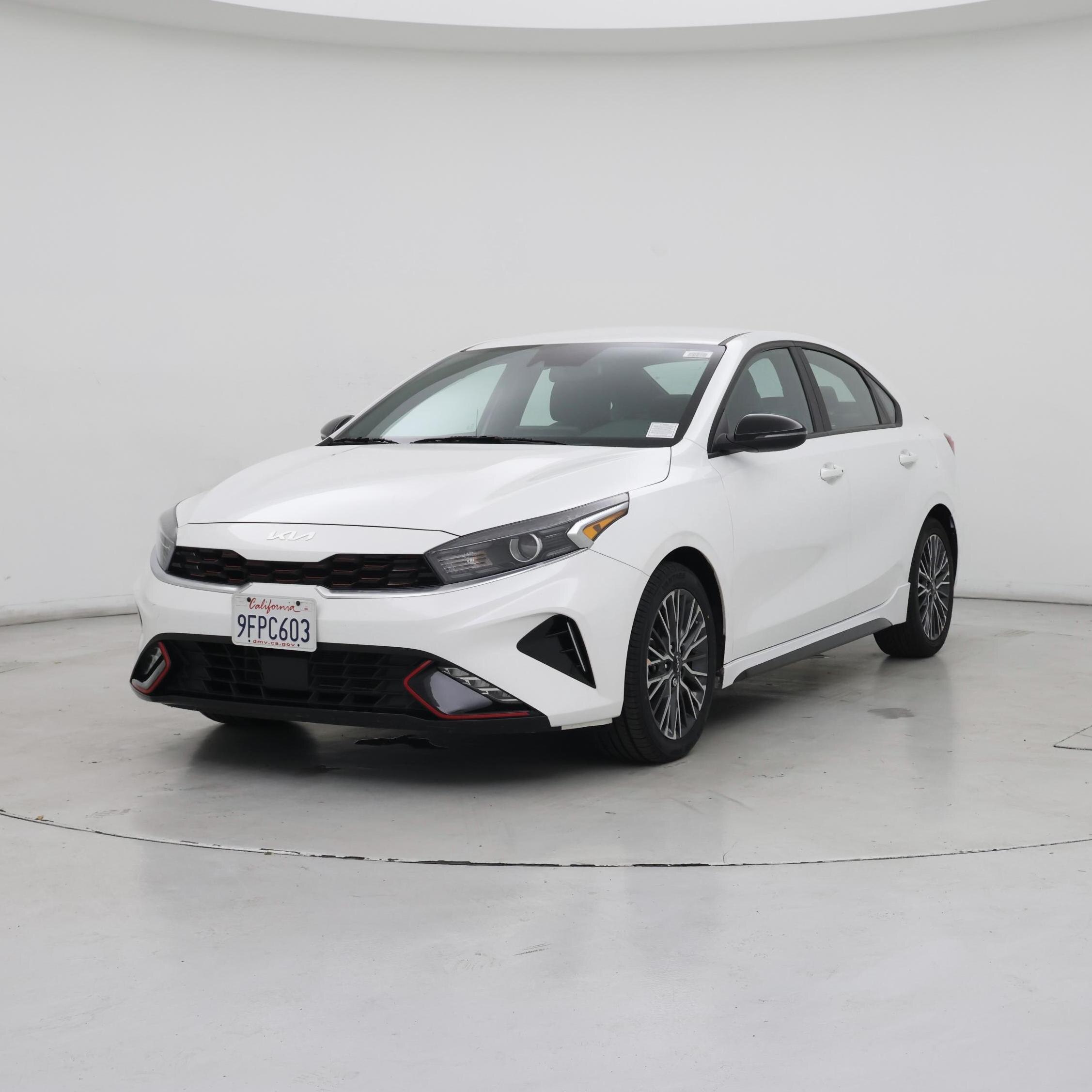 Thumbnail: 2023 Kia Forte - 4