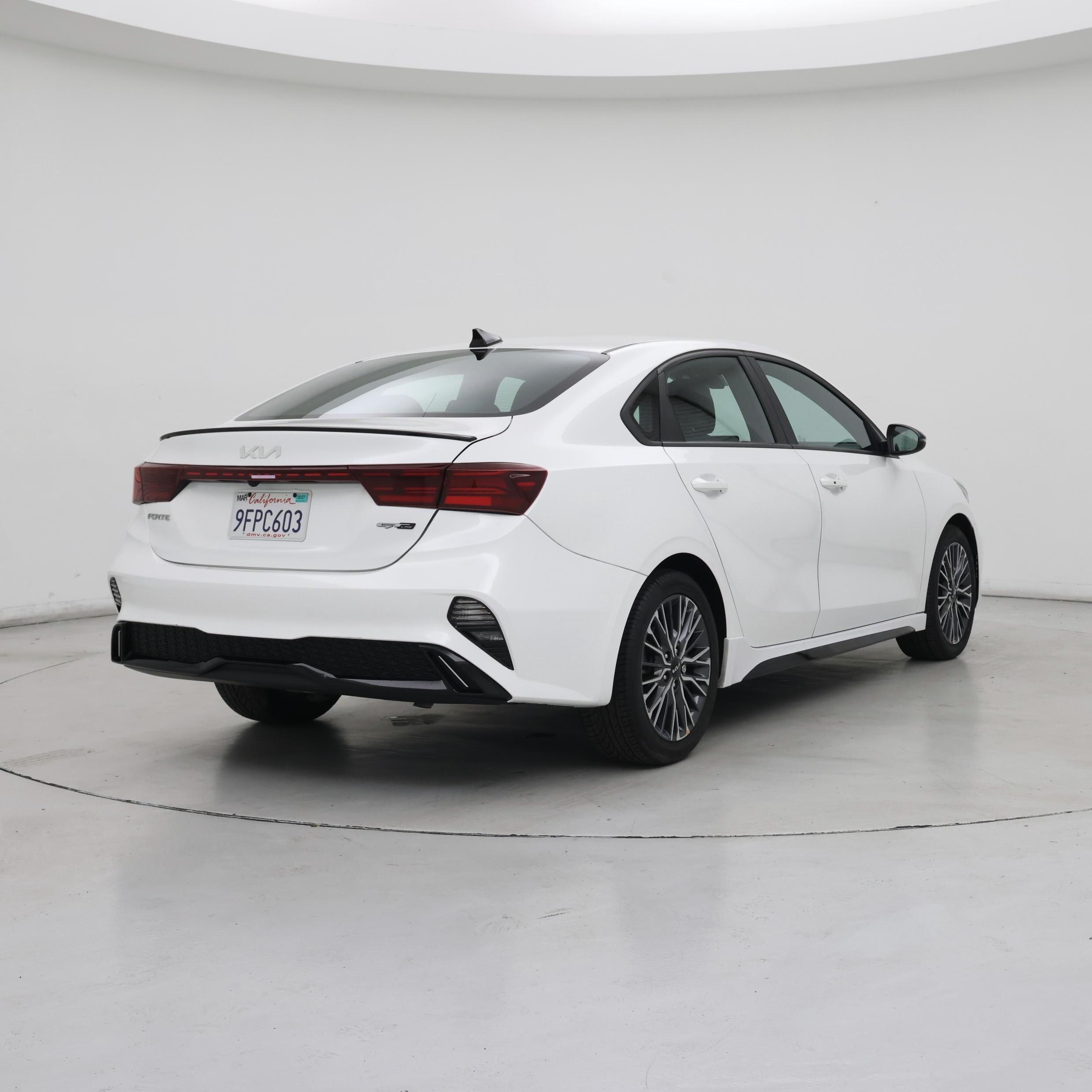 Thumbnail: 2023 Kia Forte - 8