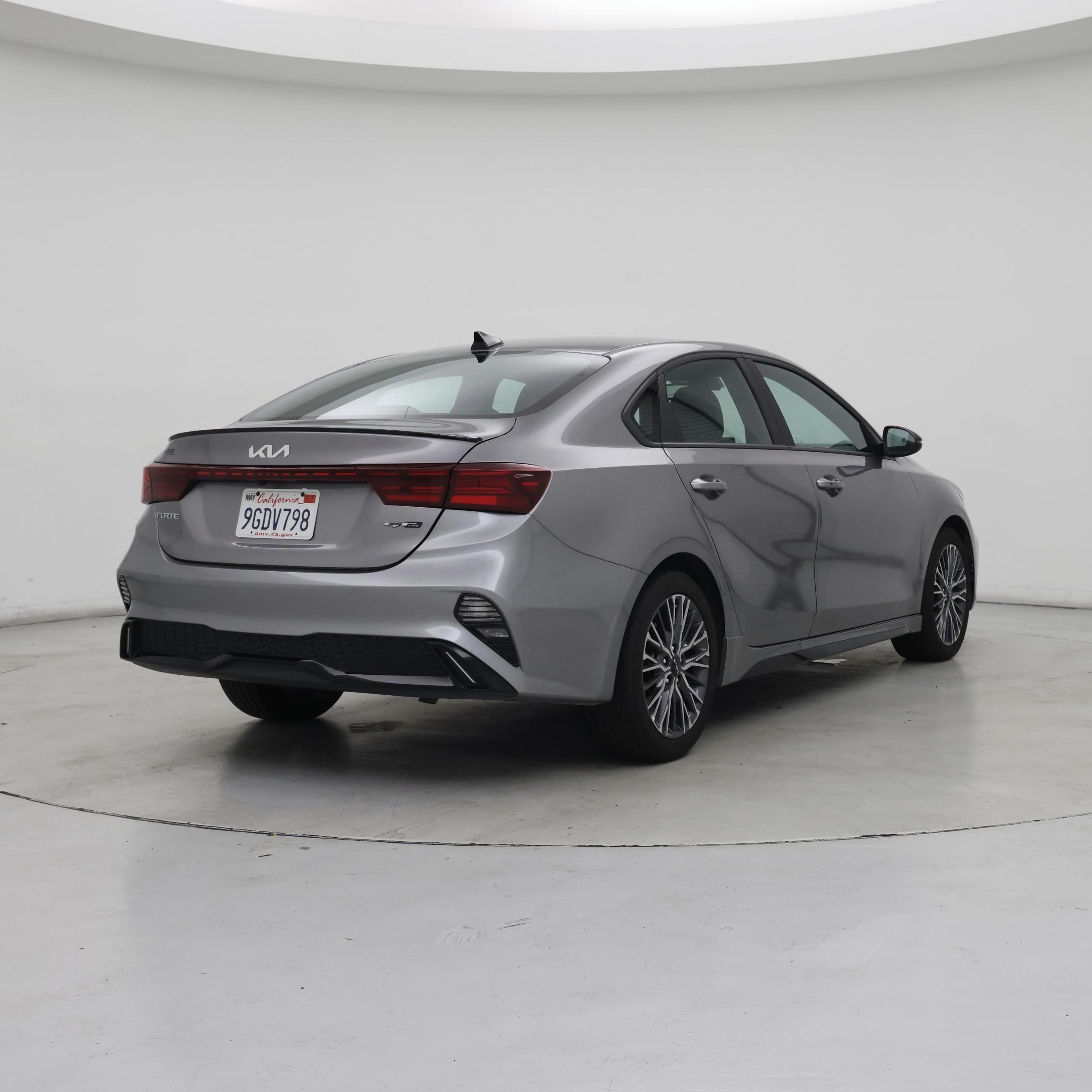 Thumbnail: 2023 Kia Forte - 8
