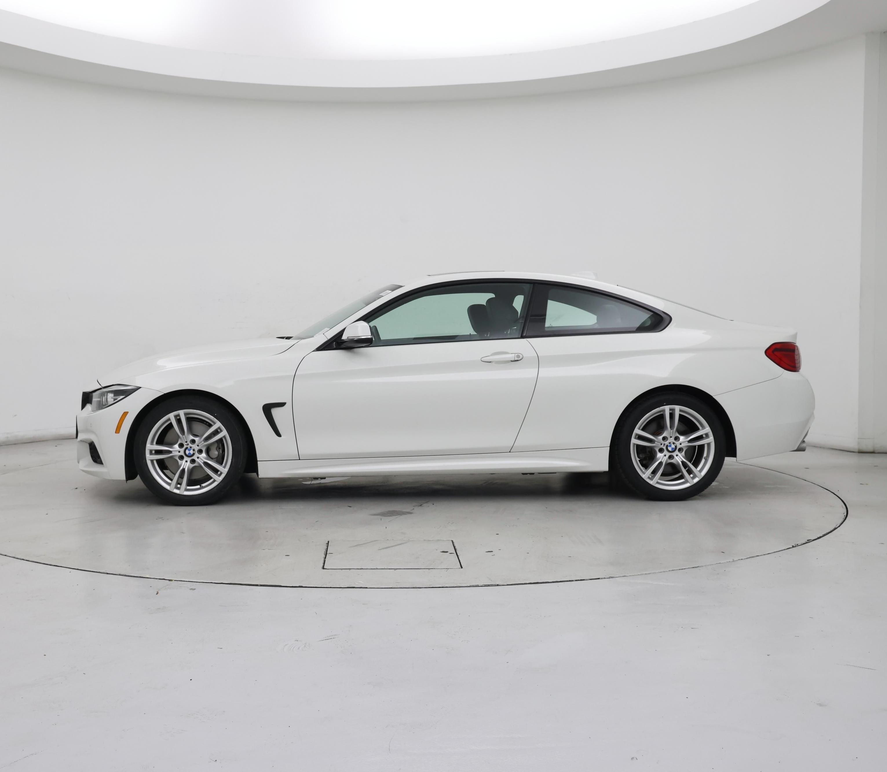 Thumbnail: 2019 BMW 4 Series - 3