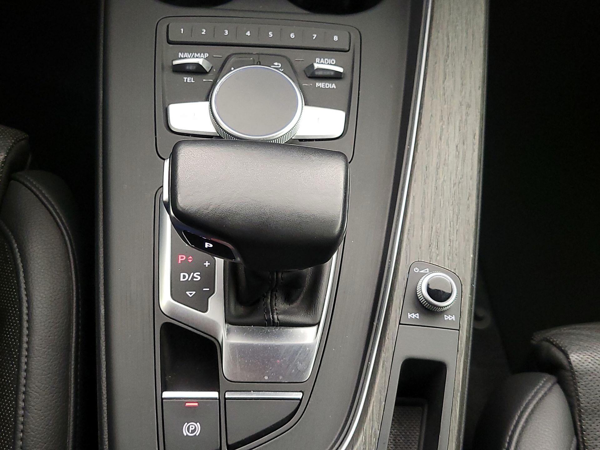 Thumbnail: 2018 Audi A4 - 18