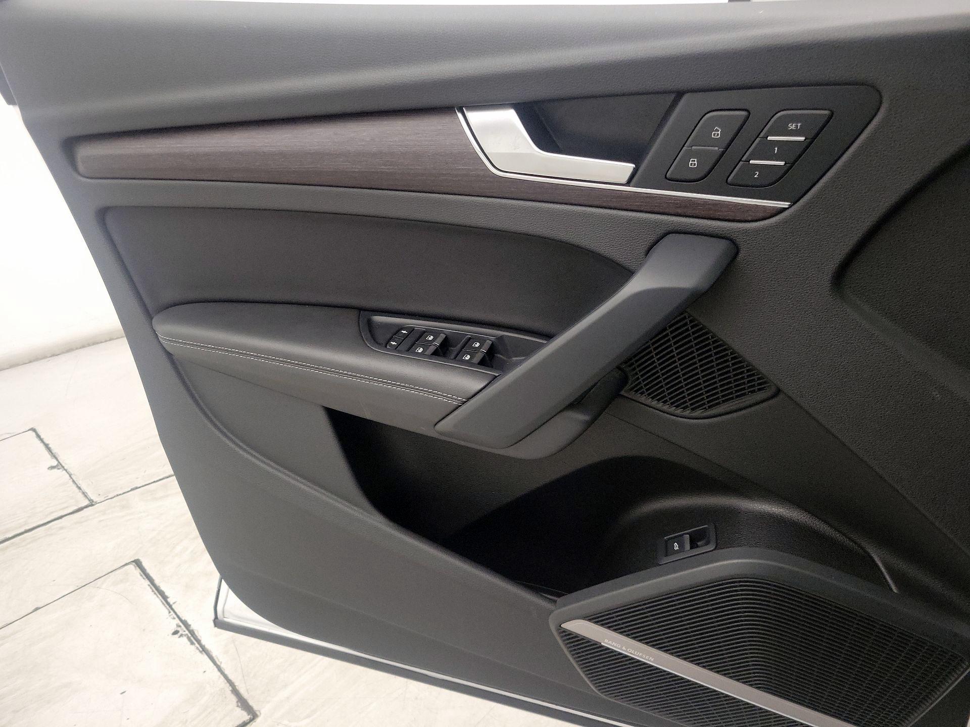 Thumbnail: 2021 Audi Q5 - 12