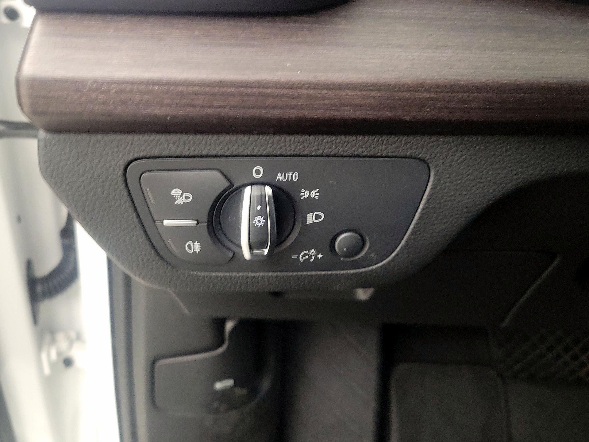 Thumbnail: 2021 Audi Q5 - 13