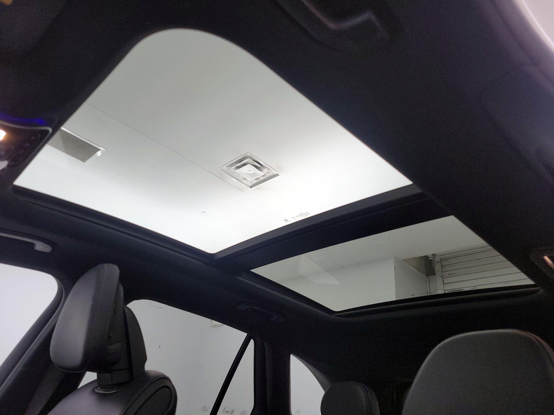 Thumbnail: 2024 Mercedes-Benz GLC - 19