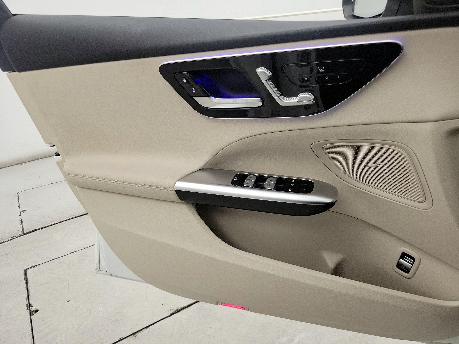 Thumbnail: 2022 Mercedes-Benz C-Class - 12