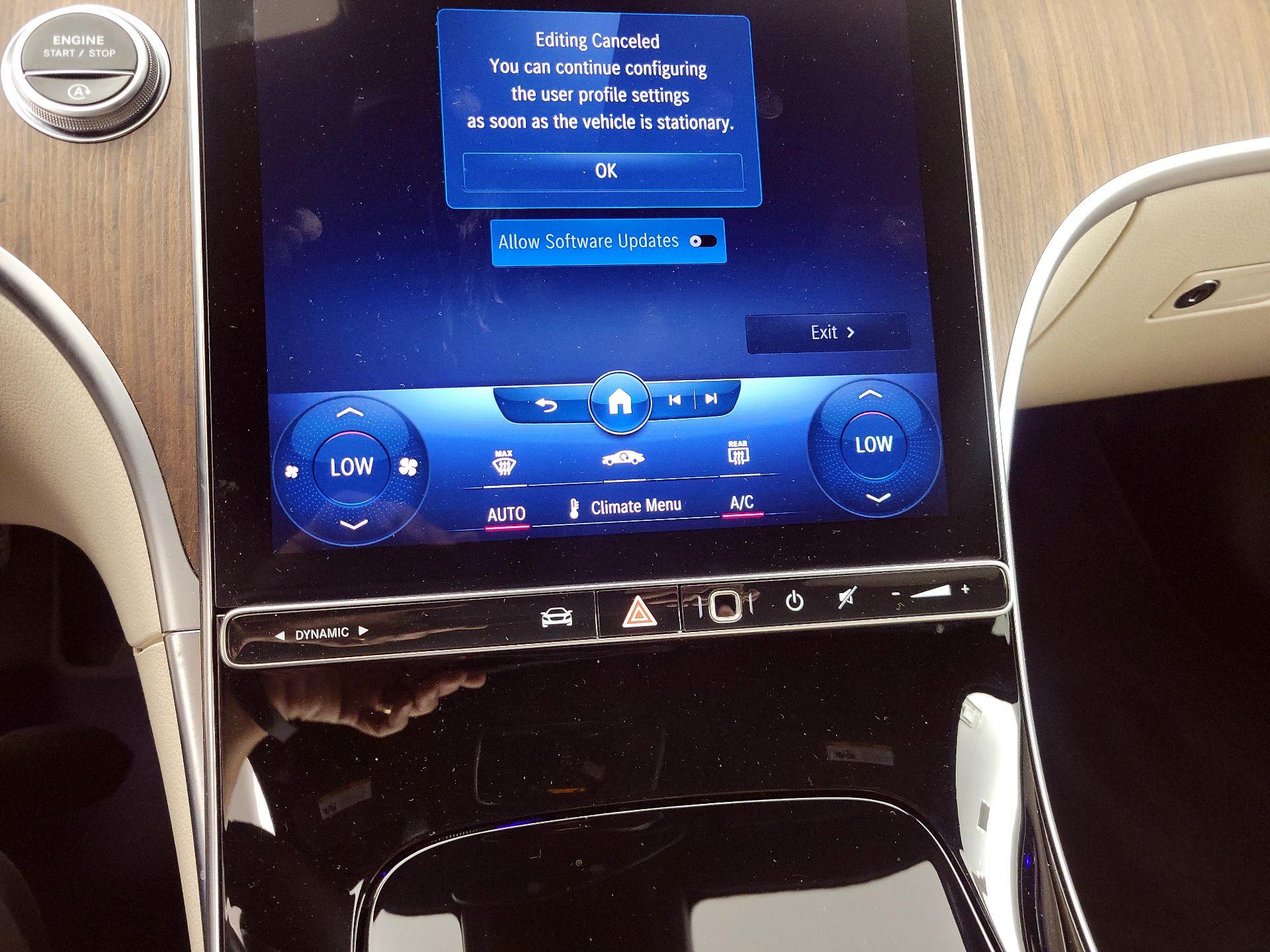 Thumbnail: 2022 Mercedes-Benz C-Class - 16