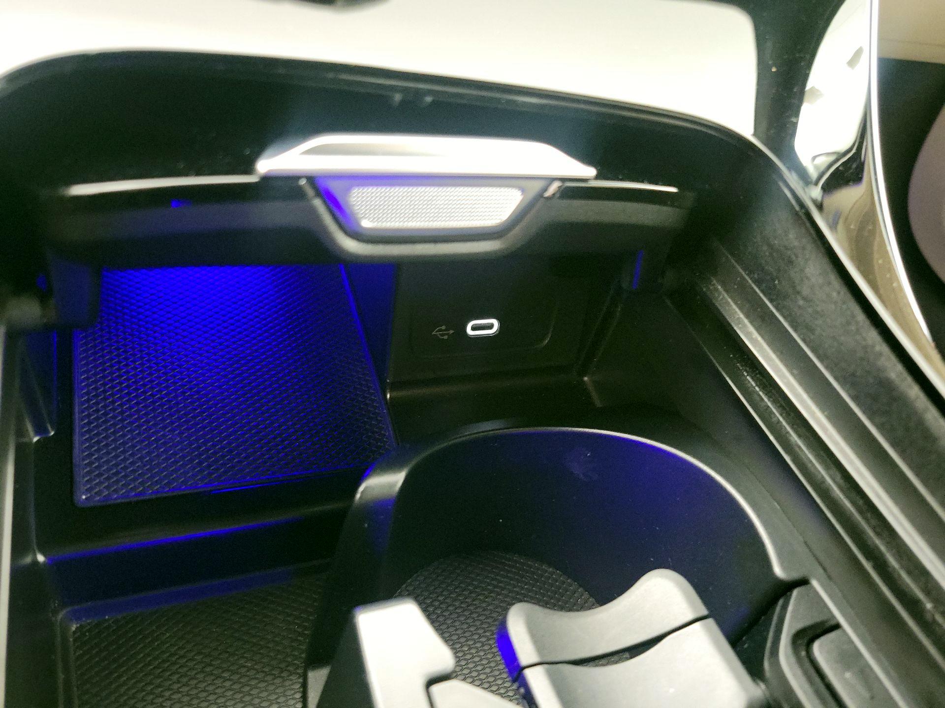 Thumbnail: 2022 Mercedes-Benz C-Class - 18