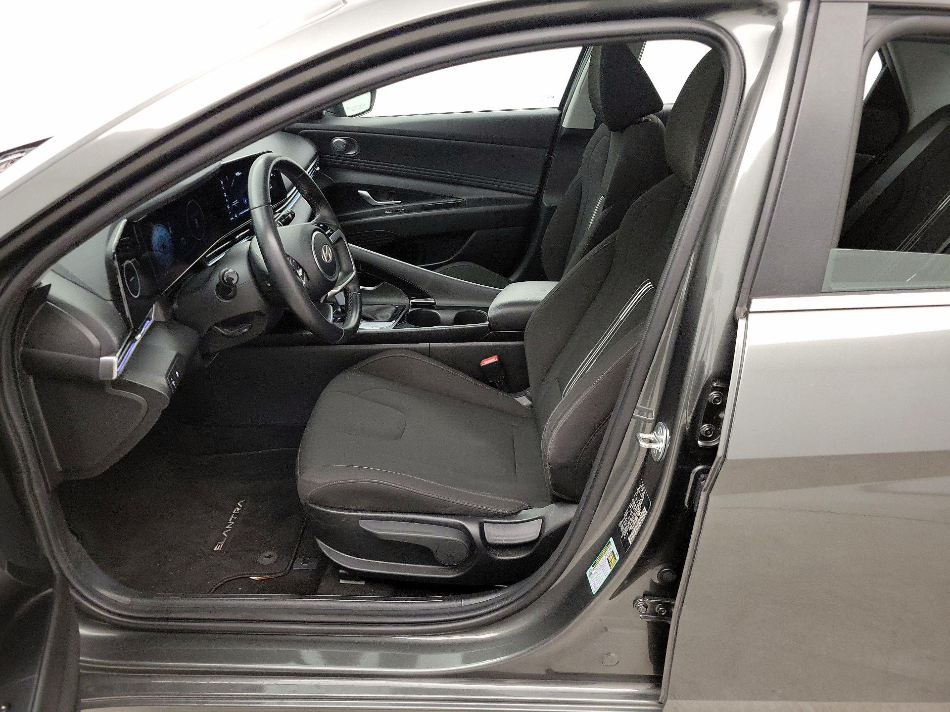 Thumbnail: 2024 Hyundai Elantra - 11