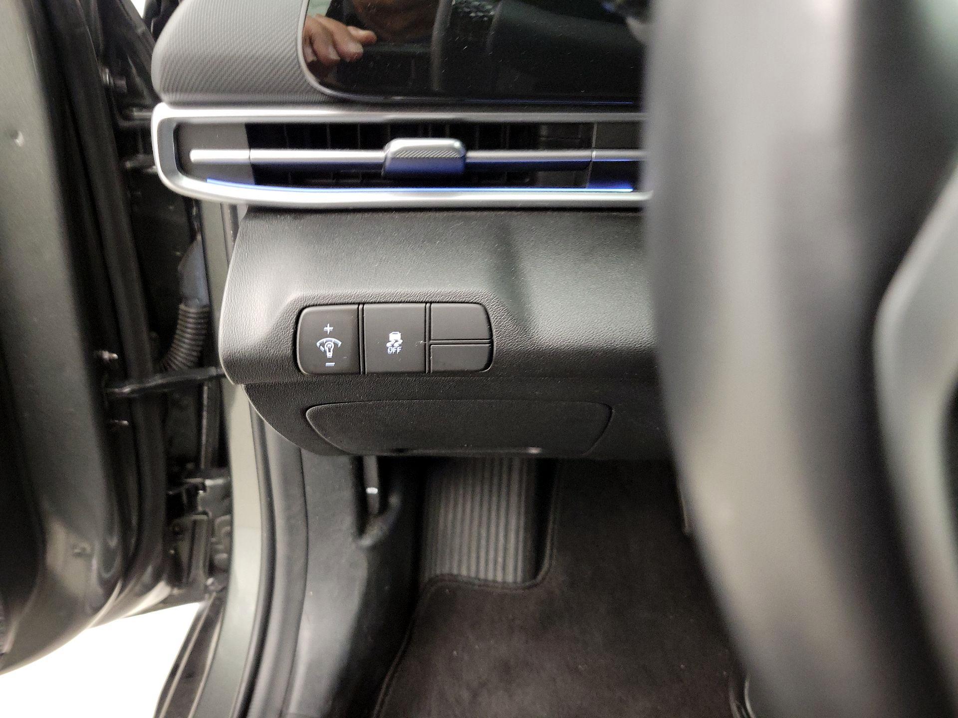 Thumbnail: 2024 Hyundai Elantra - 13