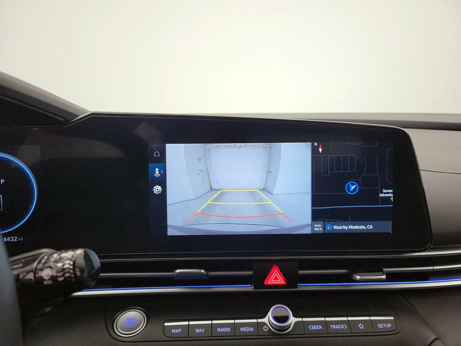 Thumbnail: 2024 Hyundai Elantra - 15