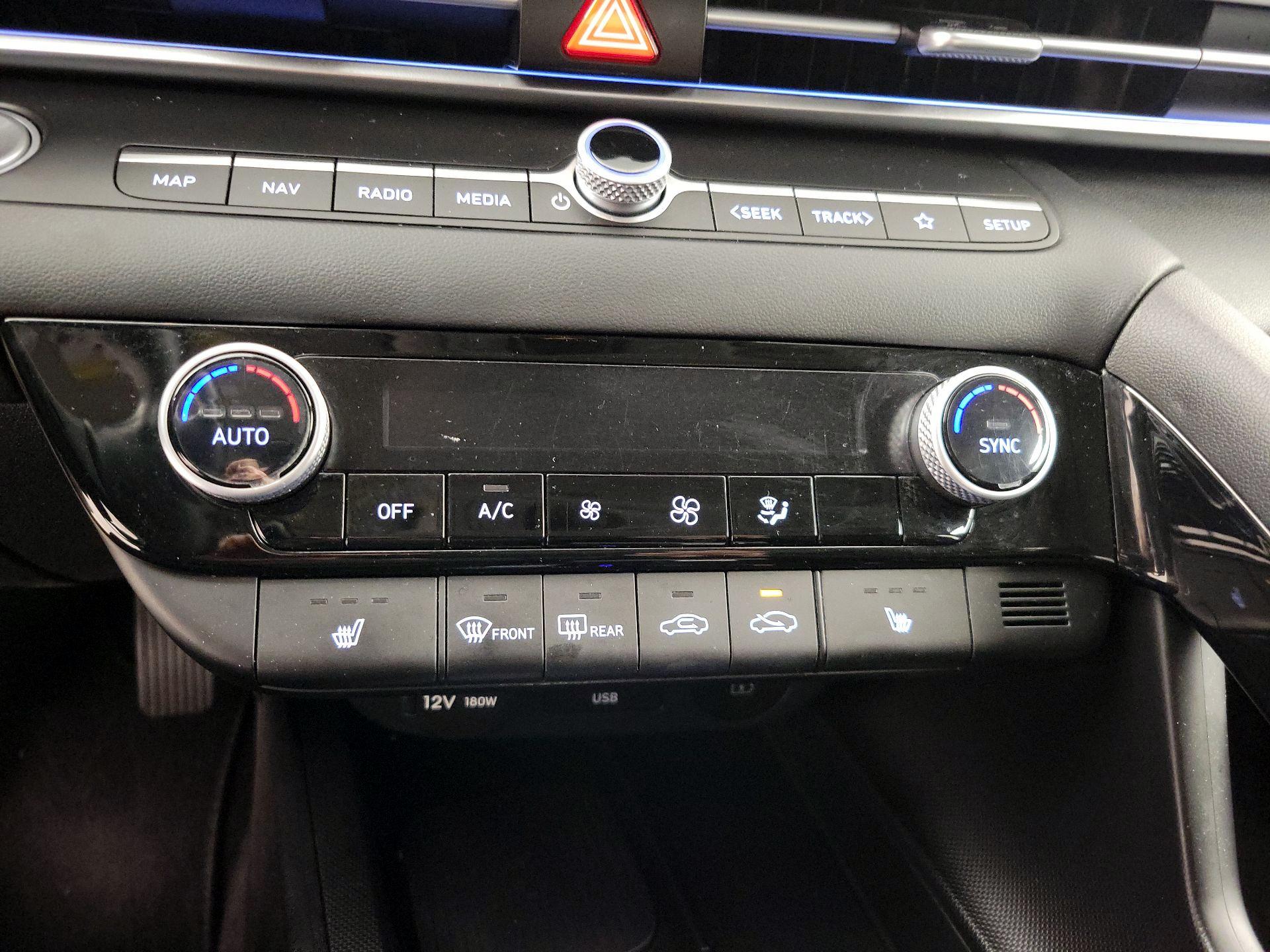 Thumbnail: 2024 Hyundai Elantra - 17