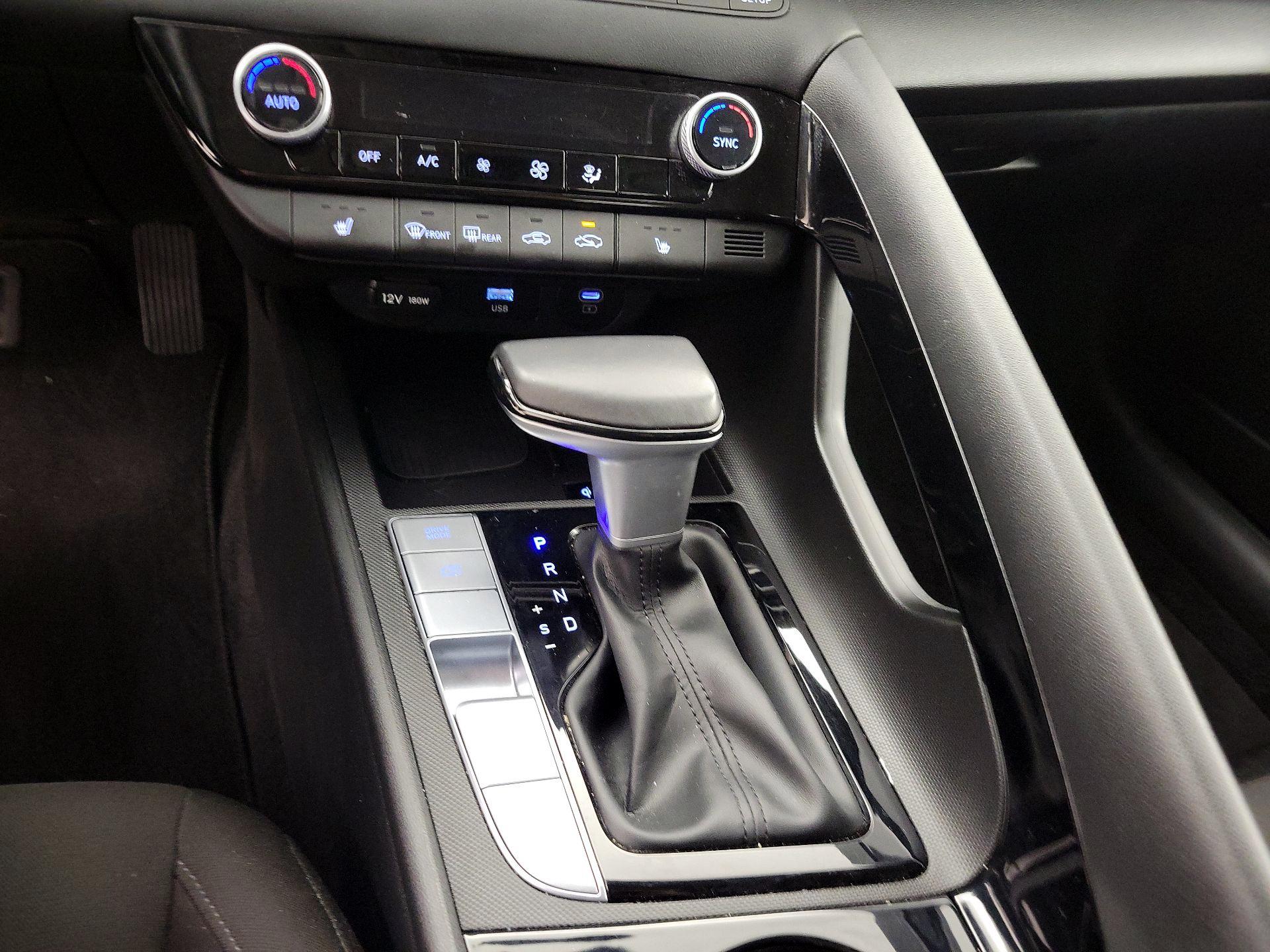 Thumbnail: 2024 Hyundai Elantra - 18