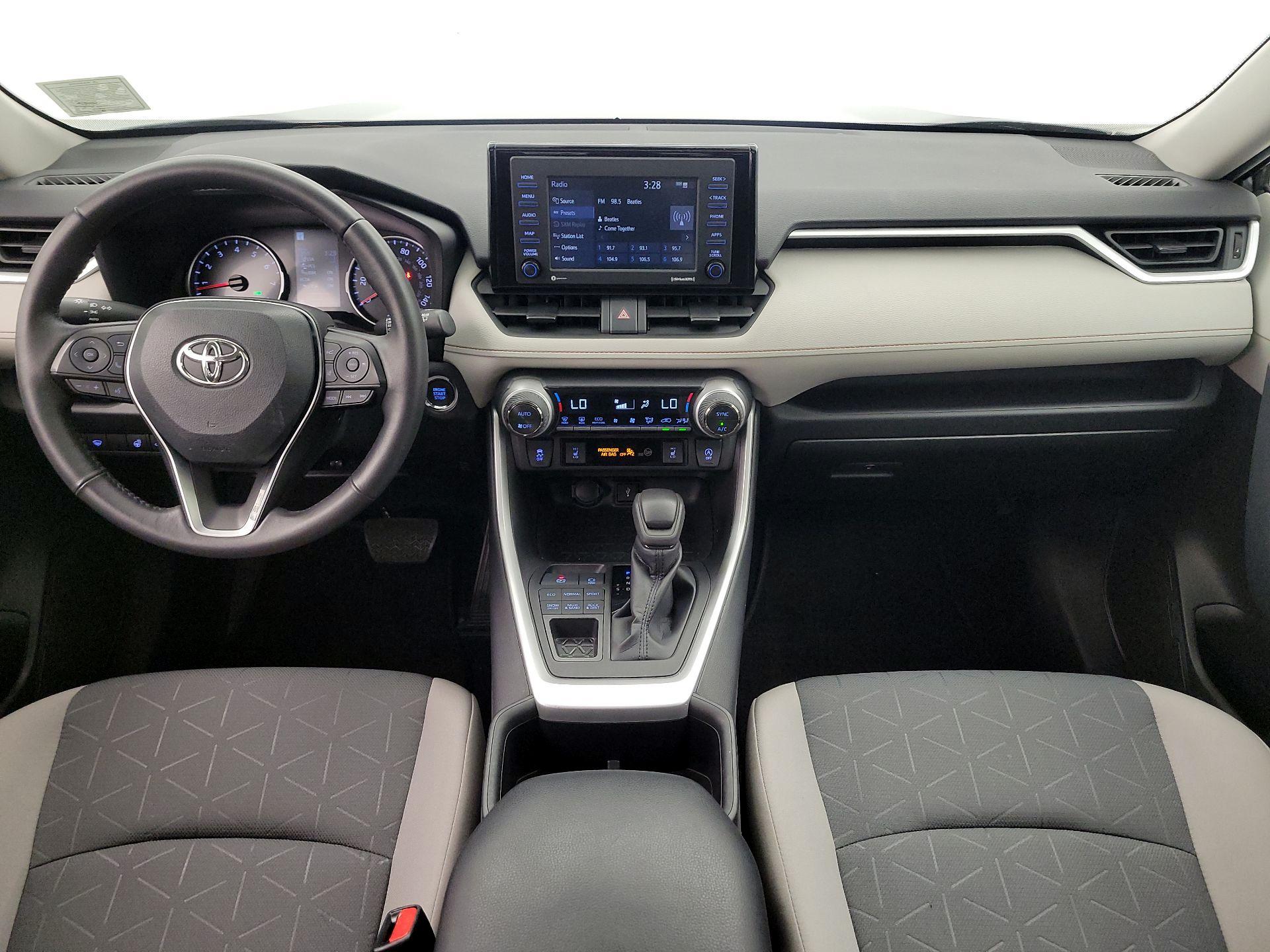 Thumbnail: 2022 Toyota RAV4 - 9