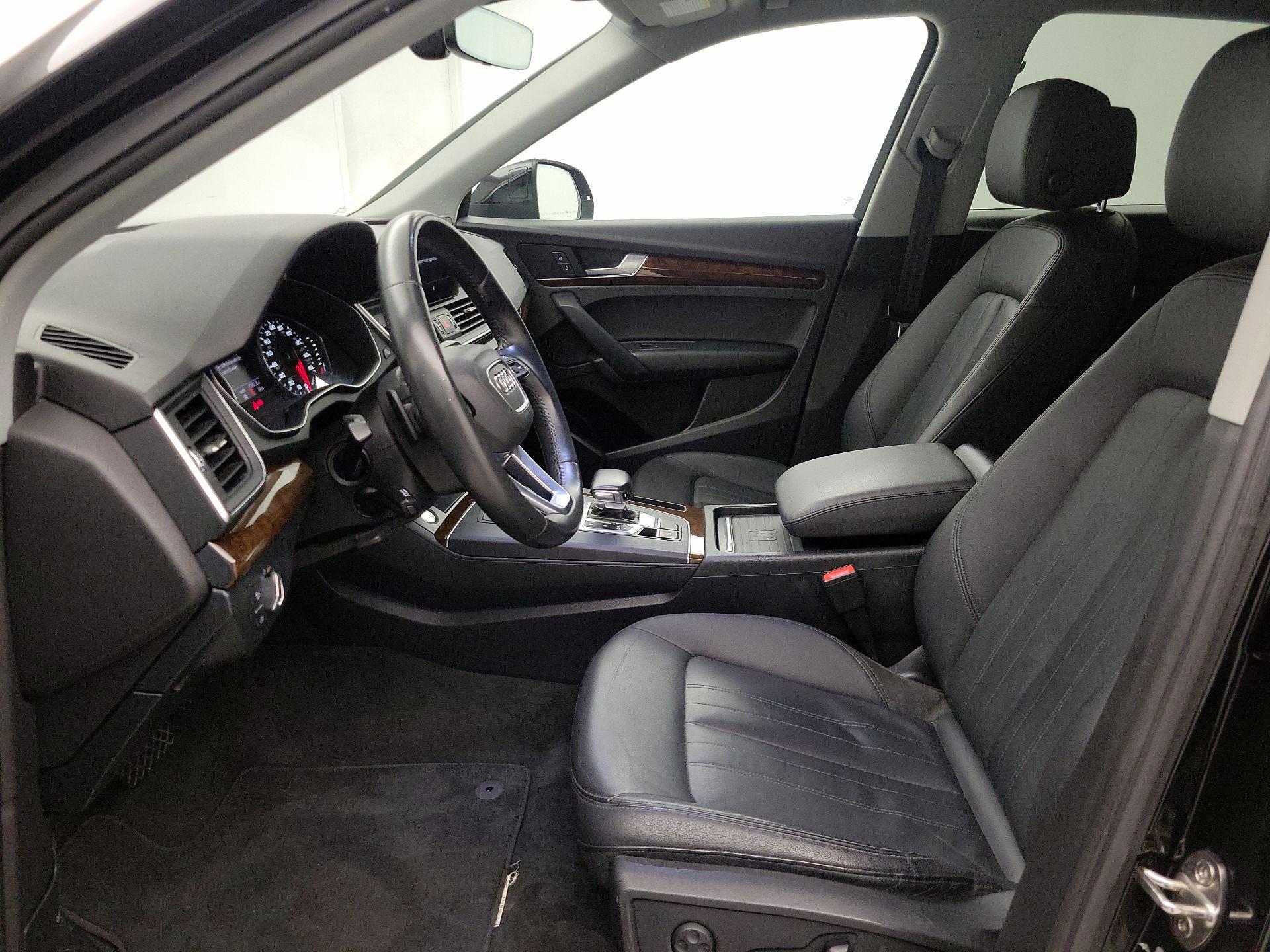 Thumbnail: 2020 Audi Q5 - 11