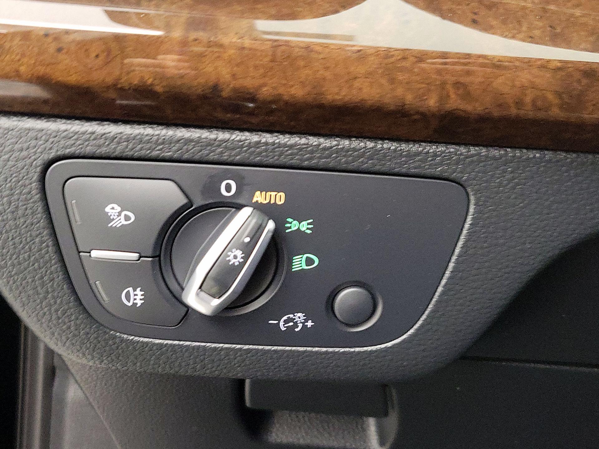 Thumbnail: 2020 Audi Q5 - 13