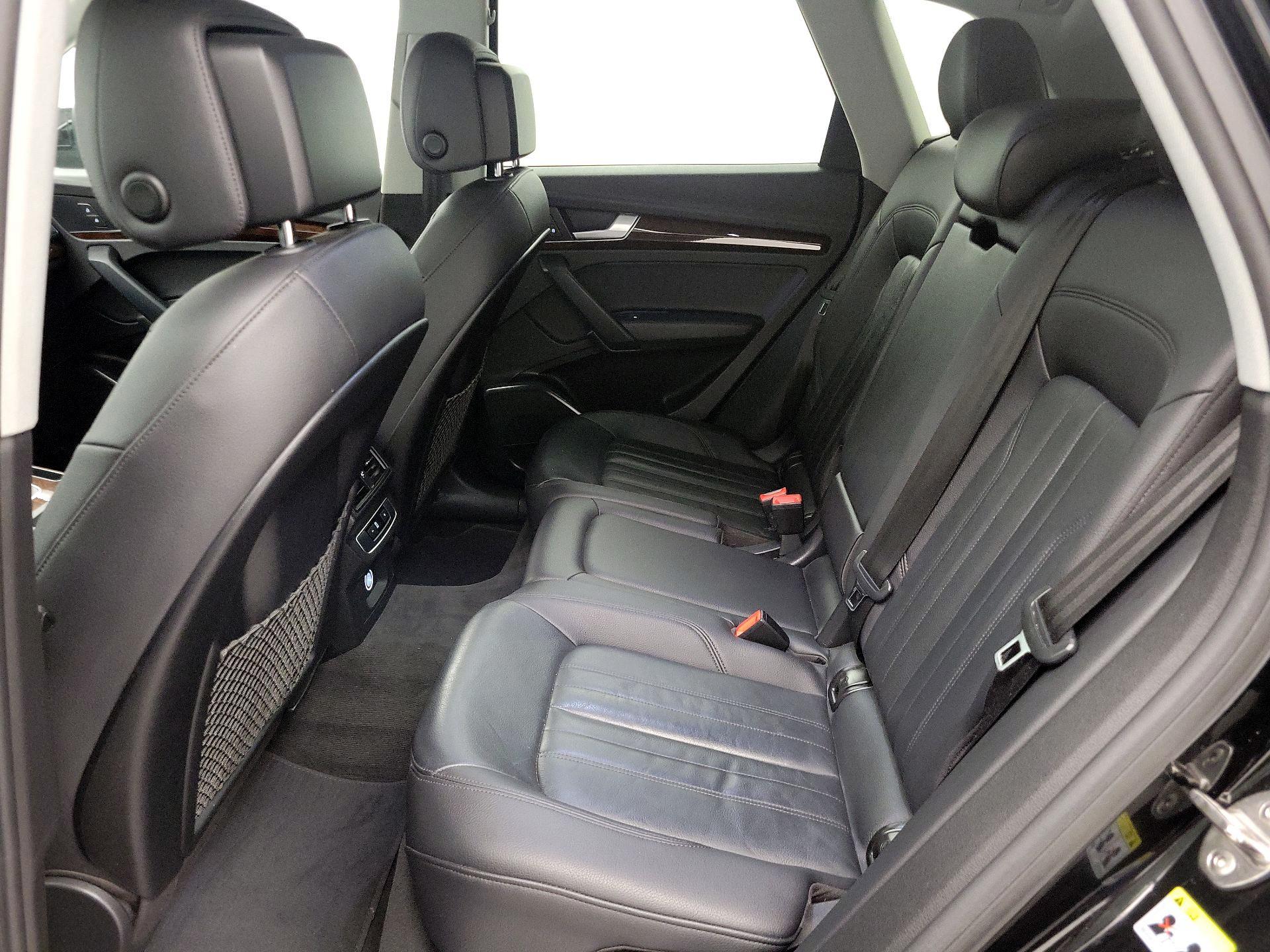 Thumbnail: 2020 Audi Q5 - 19