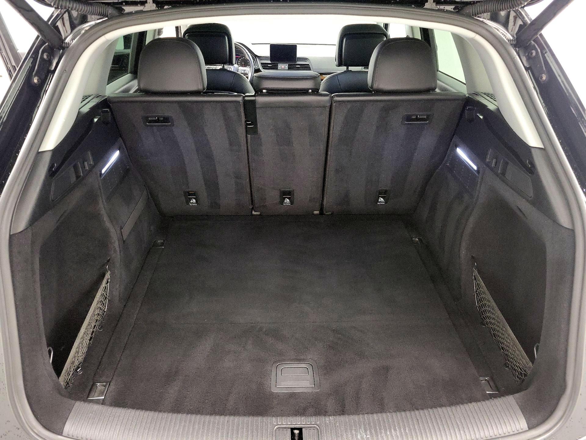 Thumbnail: 2020 Audi Q5 - 20