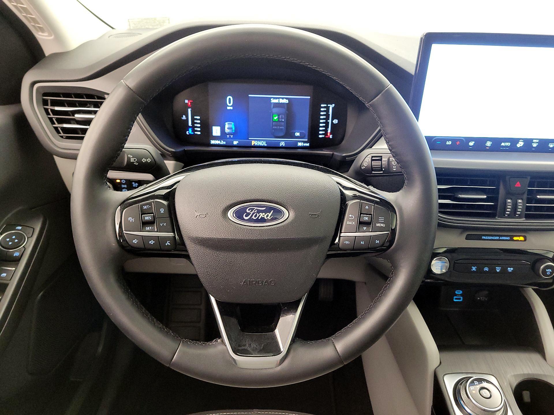 Thumbnail: 2023 Ford Escape - 10