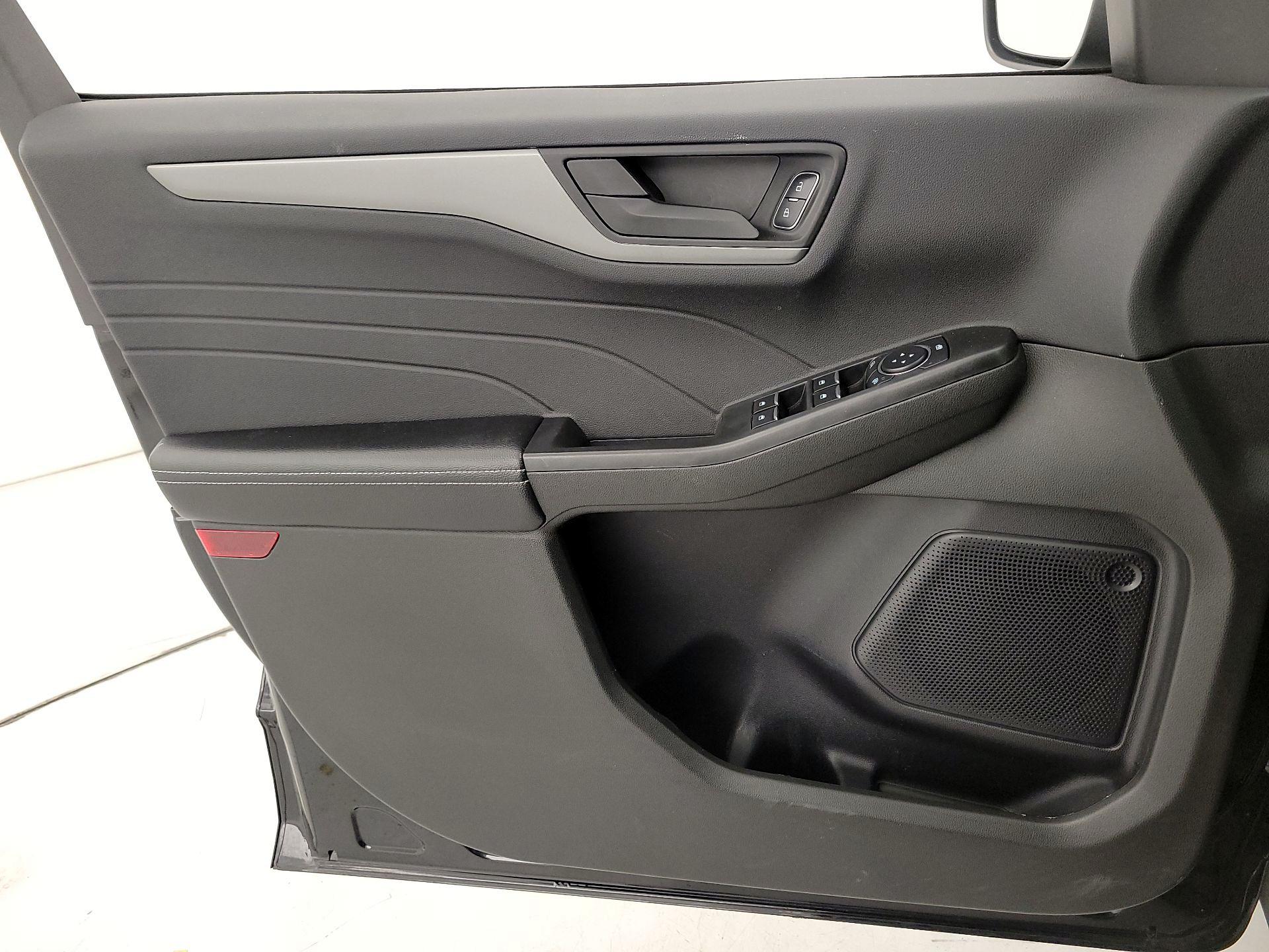 Thumbnail: 2023 Ford Escape - 12