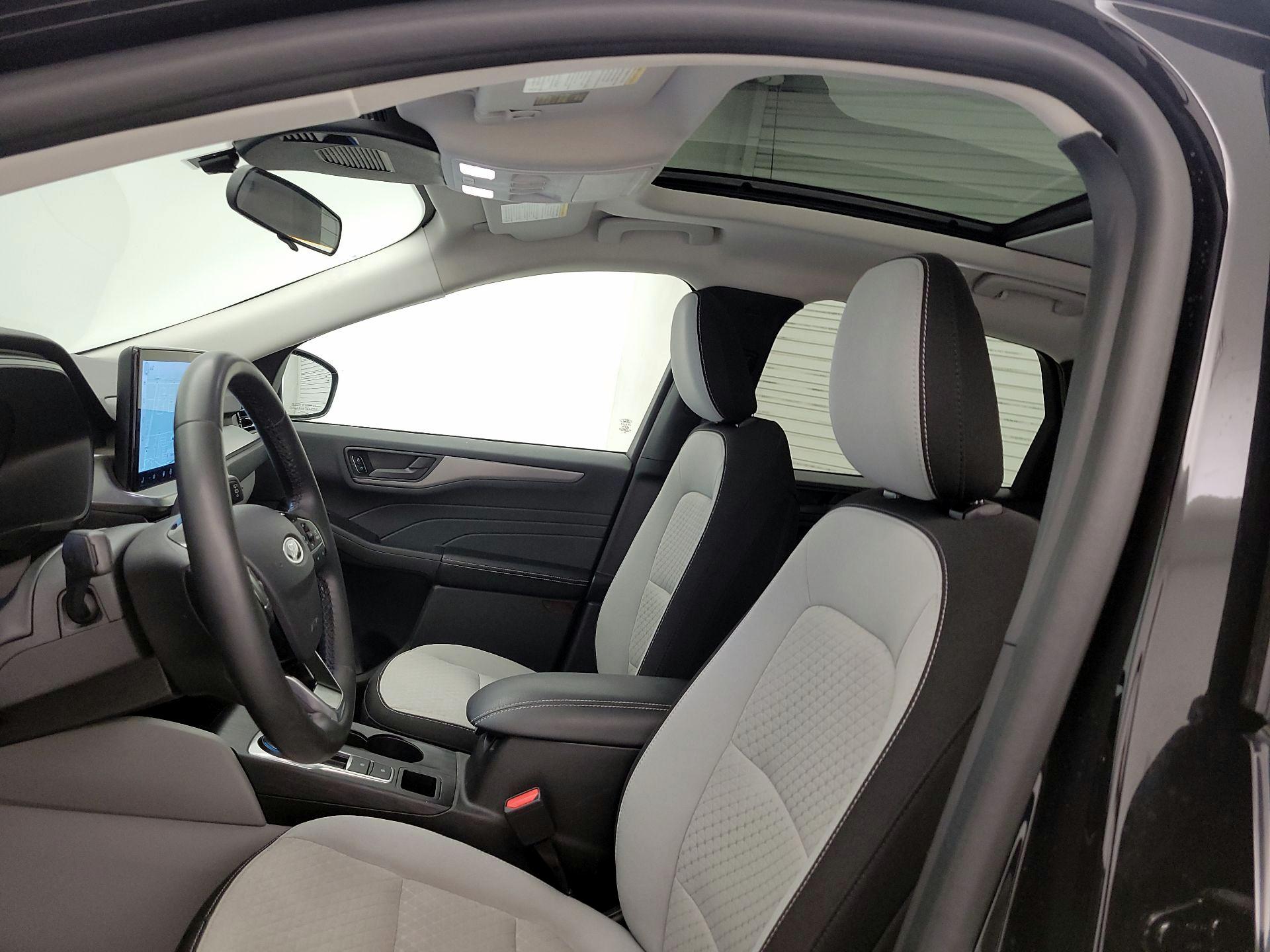 Thumbnail: 2023 Ford Escape - 20