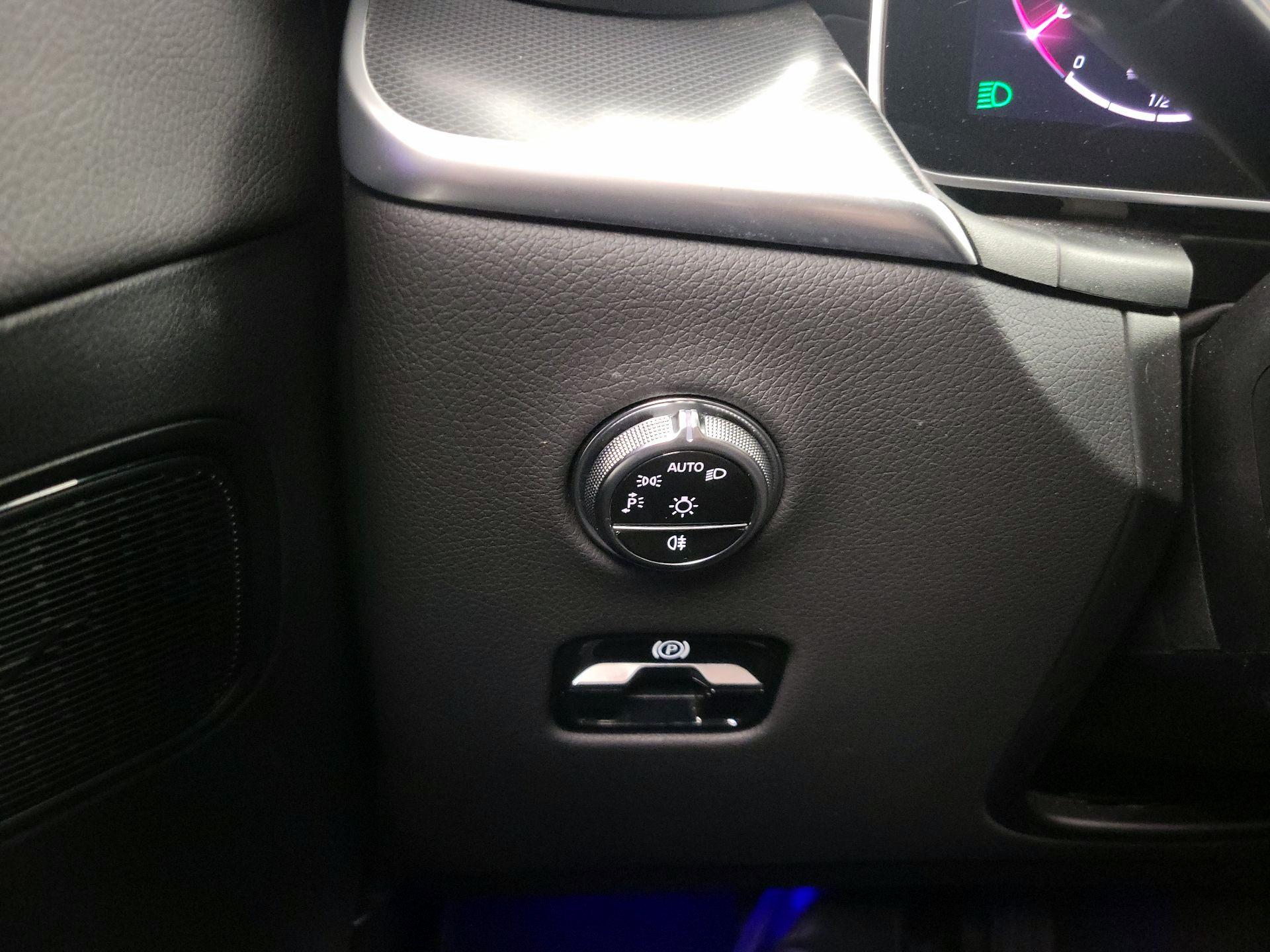 Thumbnail: 2024 Mercedes-Benz GLC - 13