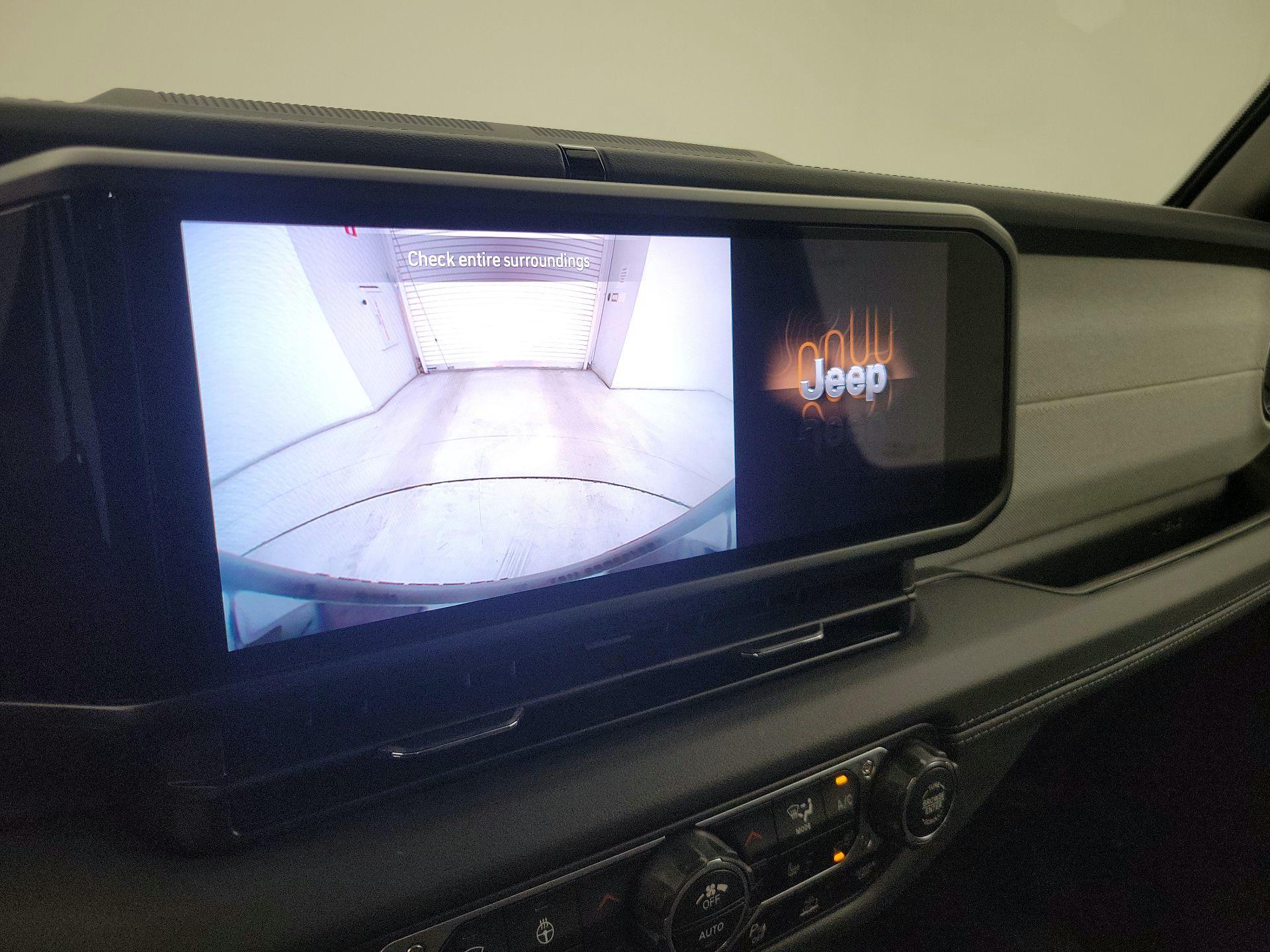 Thumbnail: 2025 Jeep Wrangler - 14