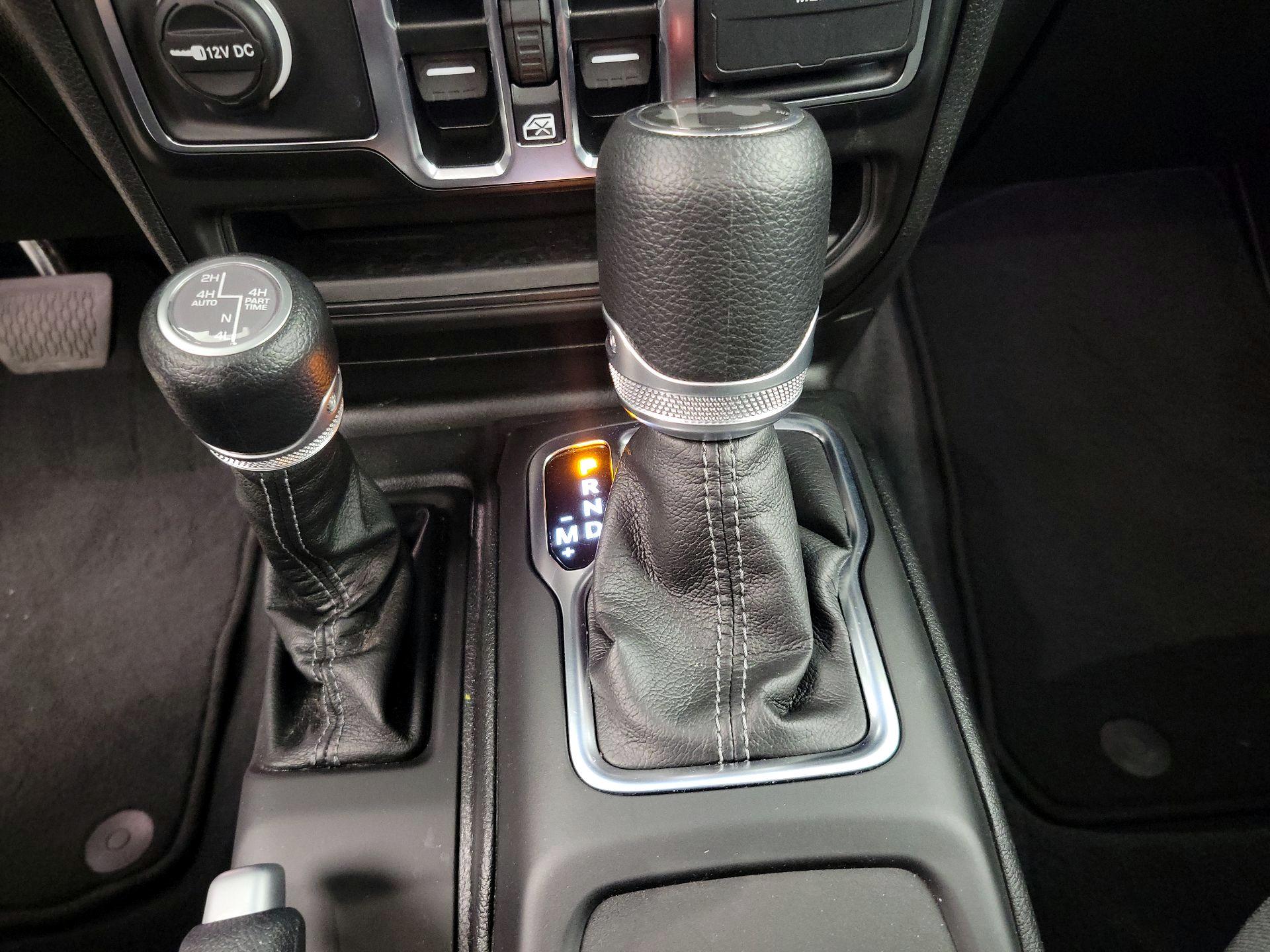 Thumbnail: 2025 Jeep Wrangler - 17