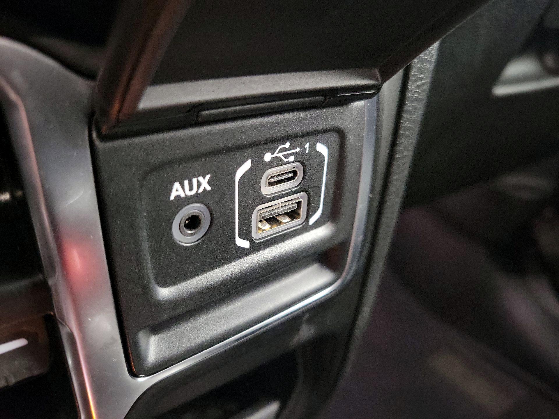 Thumbnail: 2025 Jeep Wrangler - 18