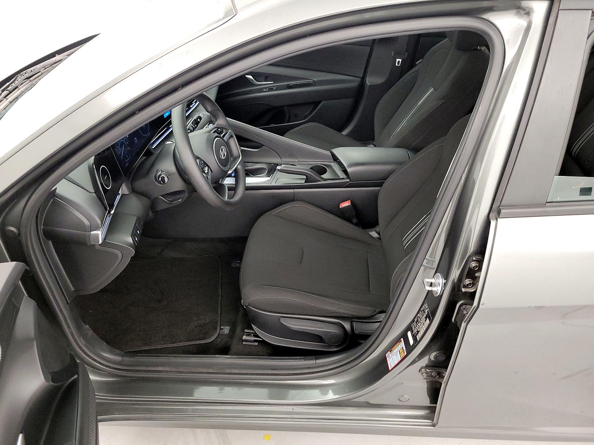 Thumbnail: 2024 Hyundai Elantra - 11