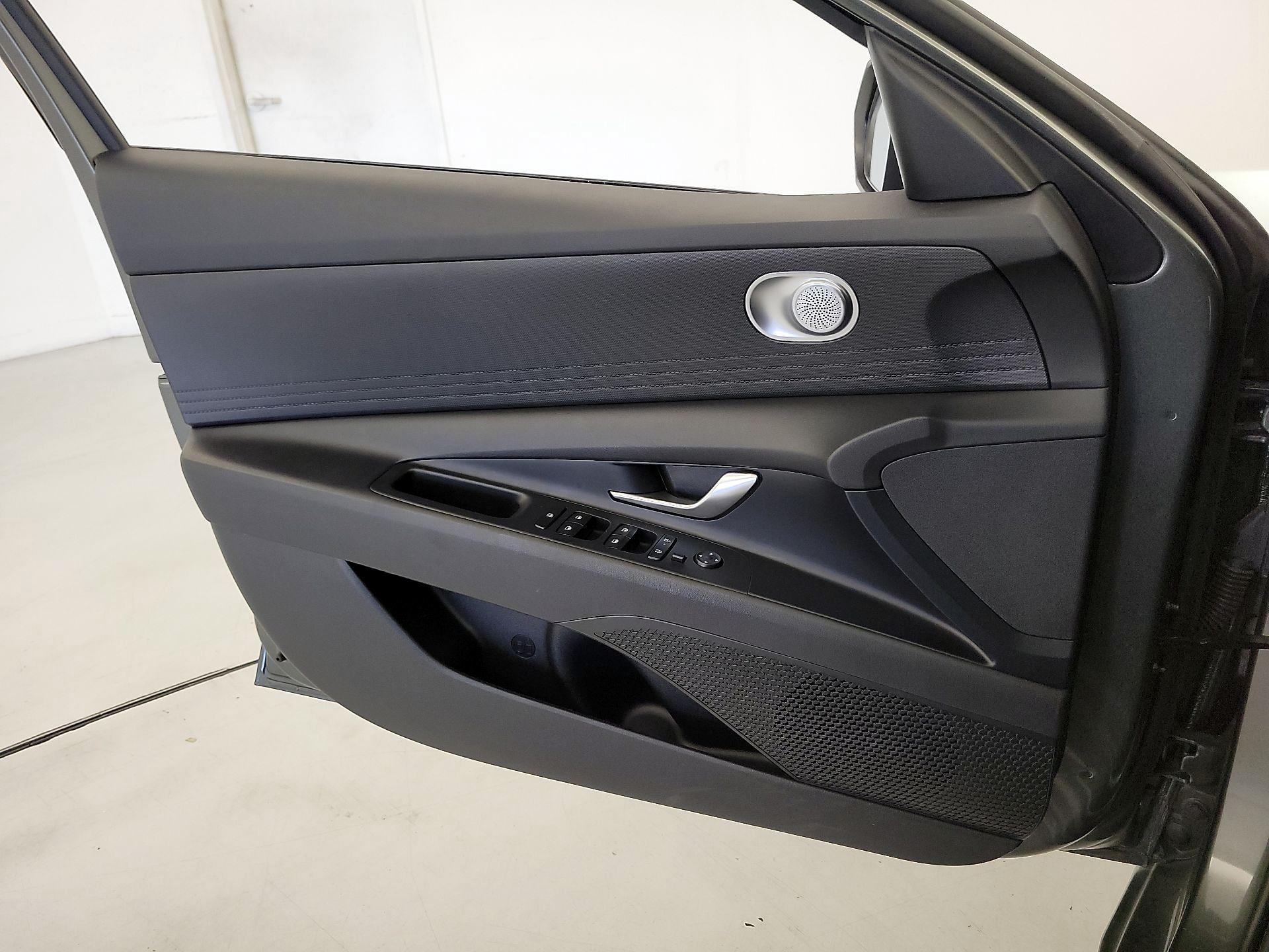 Thumbnail: 2024 Hyundai Elantra - 12