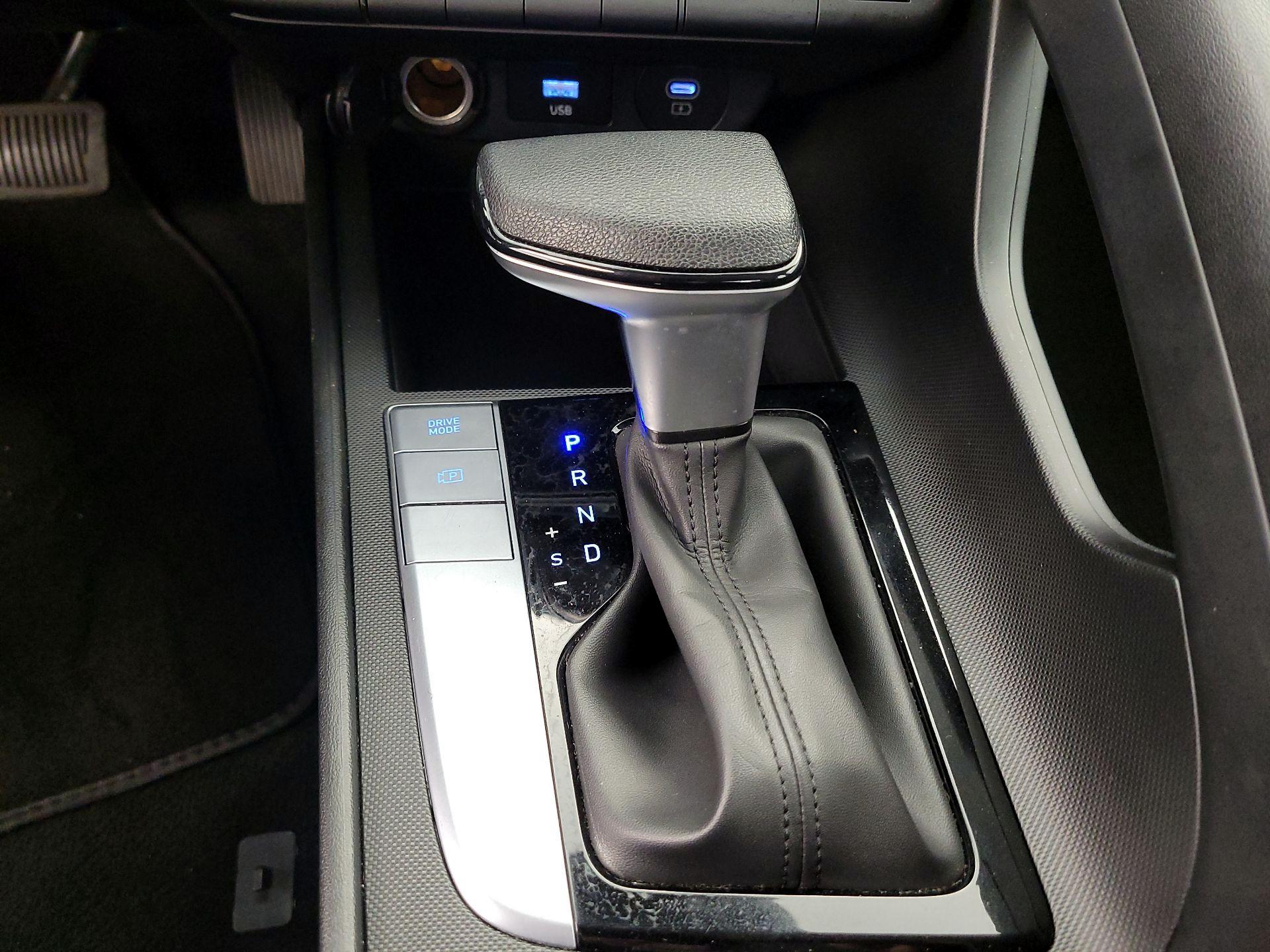 Thumbnail: 2024 Hyundai Elantra - 18