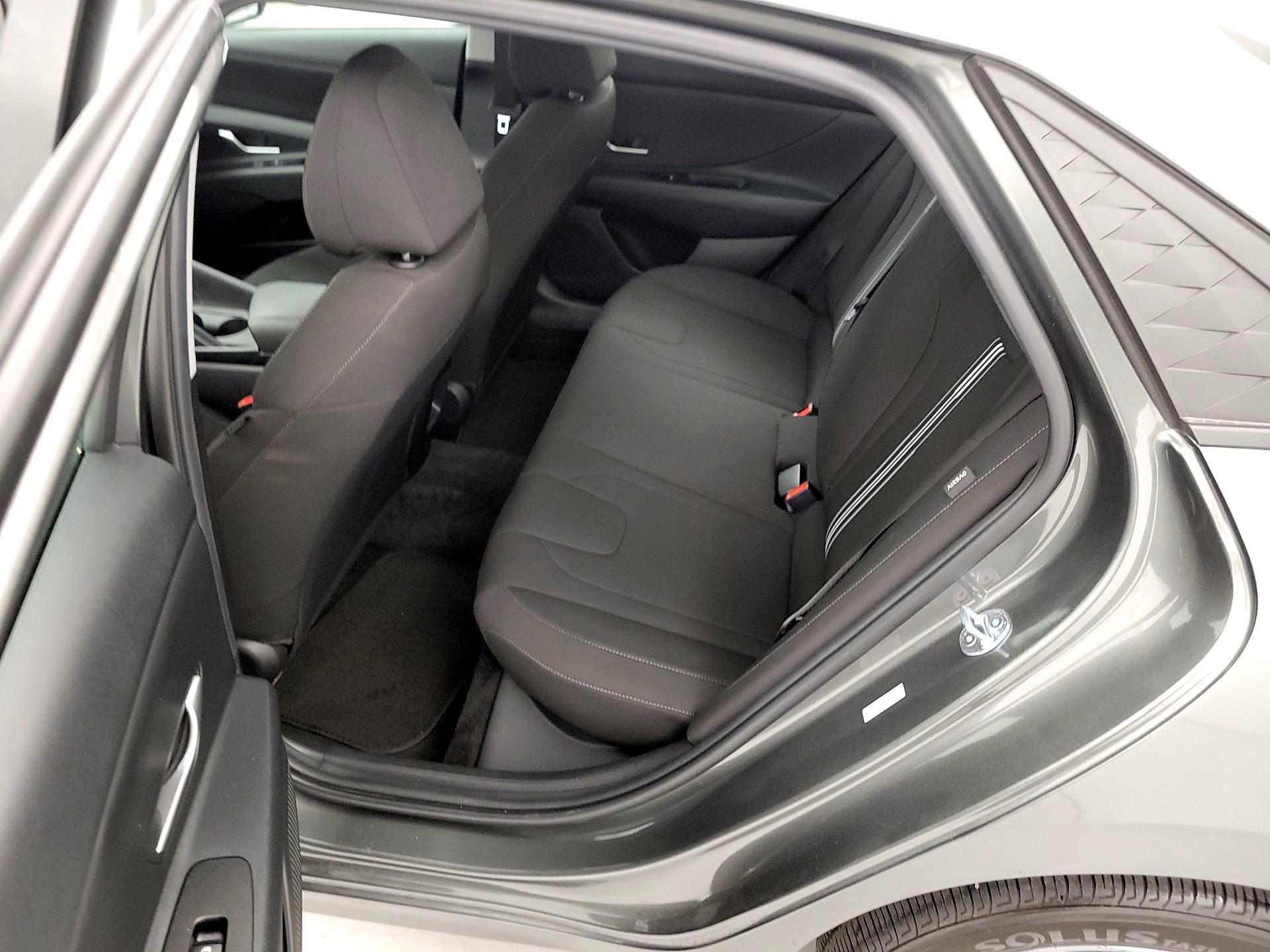 Thumbnail: 2024 Hyundai Elantra - 20