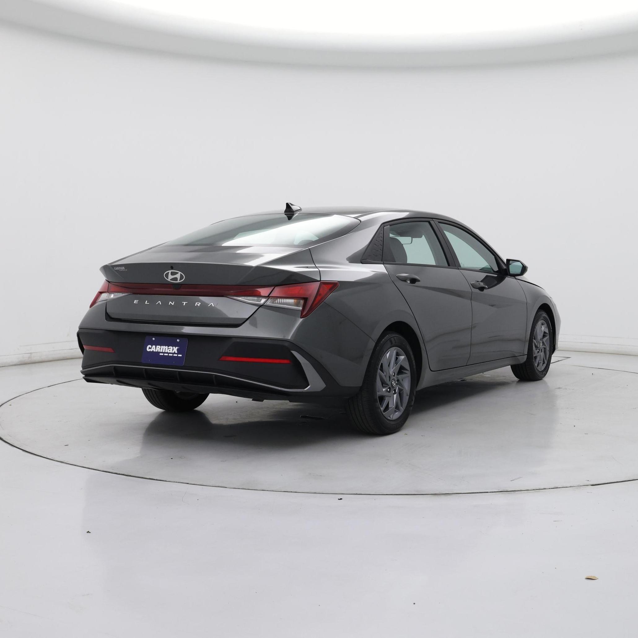 Thumbnail: 2024 Hyundai Elantra - 8