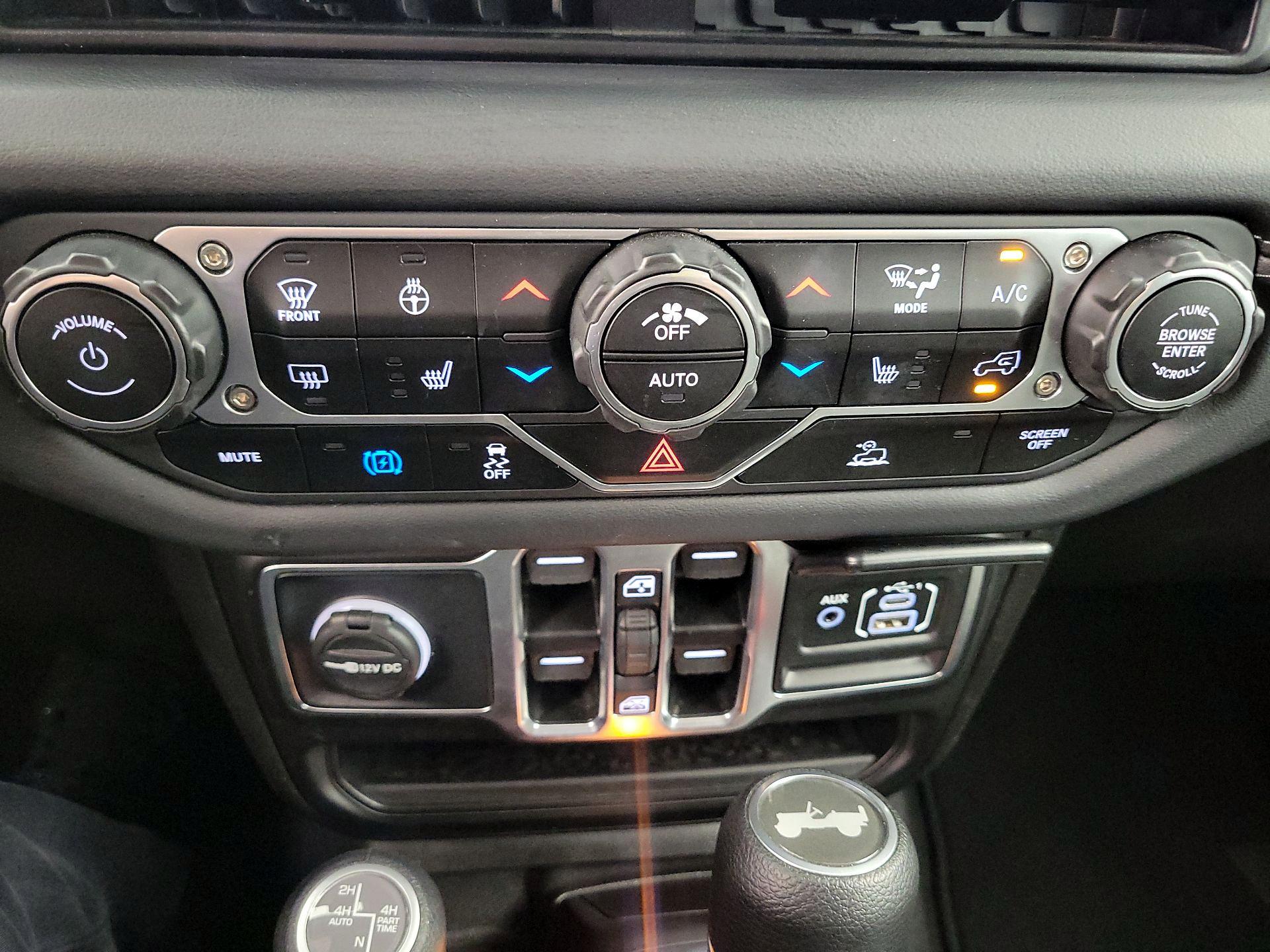 Thumbnail: 2025 Jeep Wrangler - 16