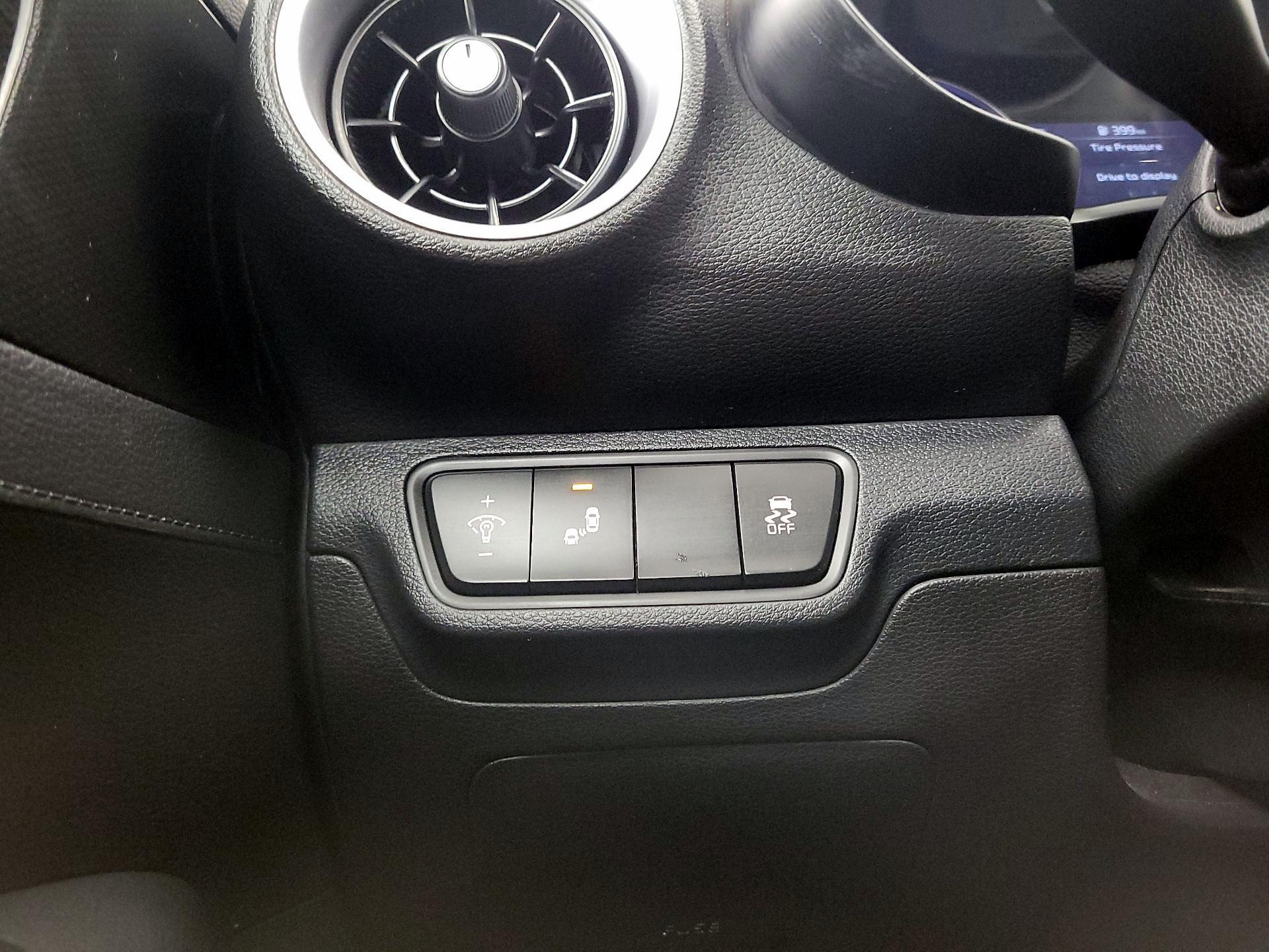 Thumbnail: 2023 Kia Forte - 13