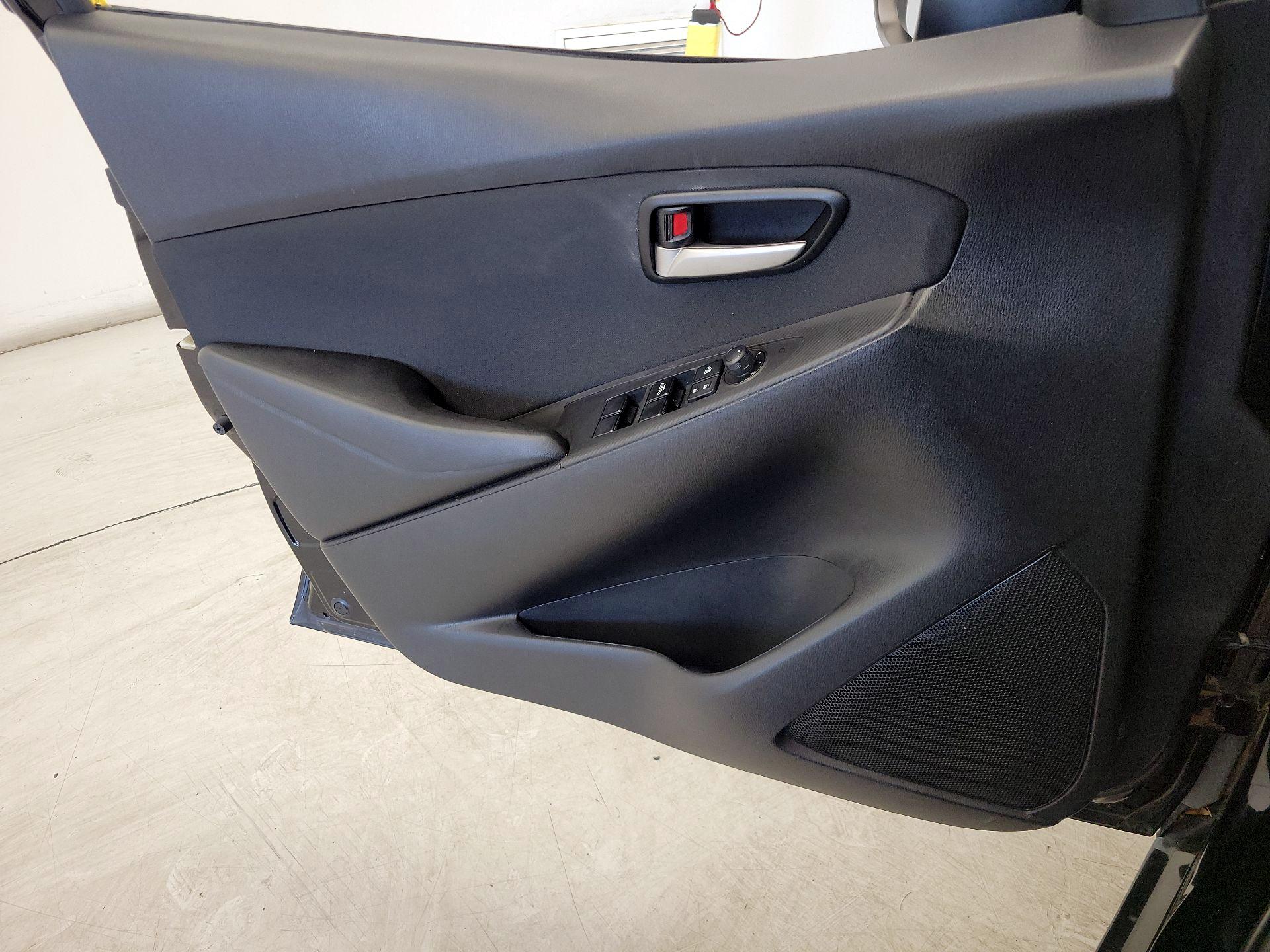 Thumbnail: 2020 Toyota Yaris - 12