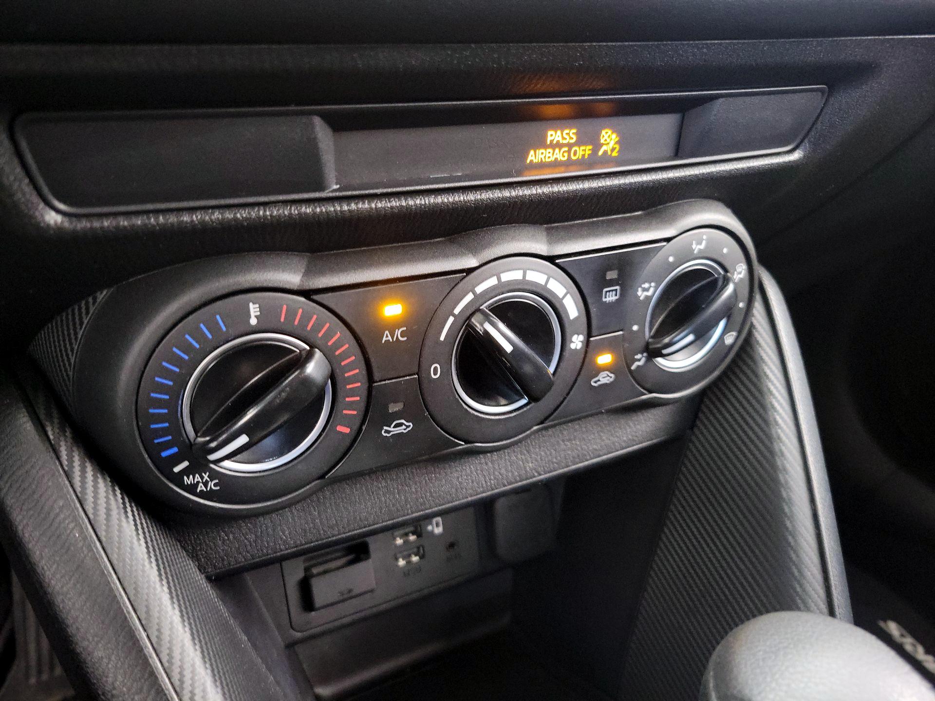 Thumbnail: 2020 Toyota Yaris - 16