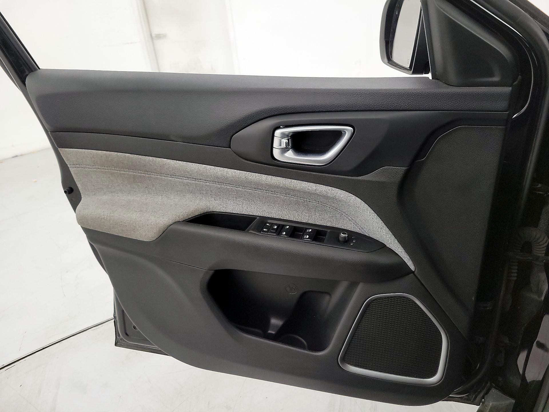 Thumbnail: 2023 Jeep Compass - 12