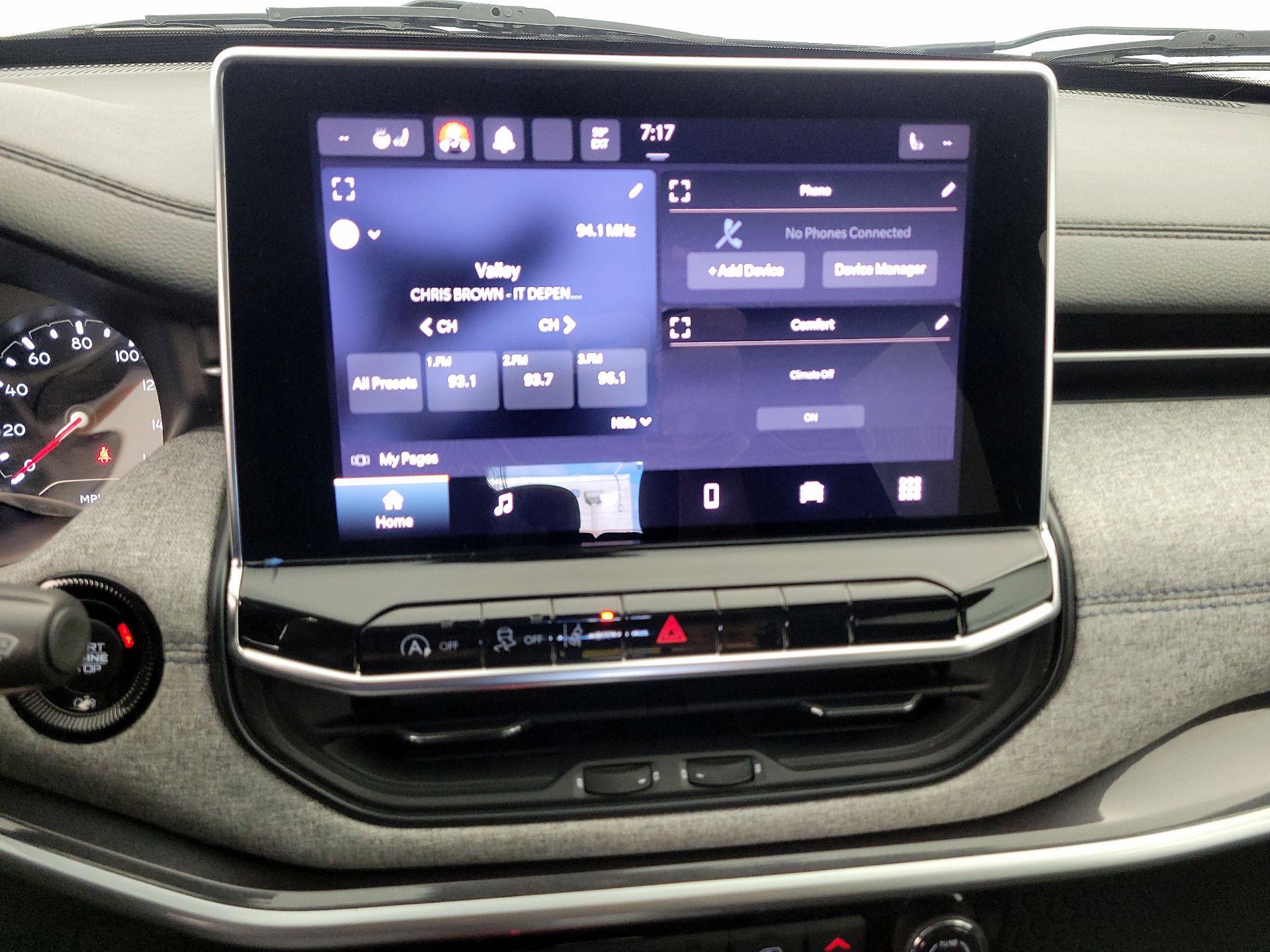 Thumbnail: 2023 Jeep Compass - 15