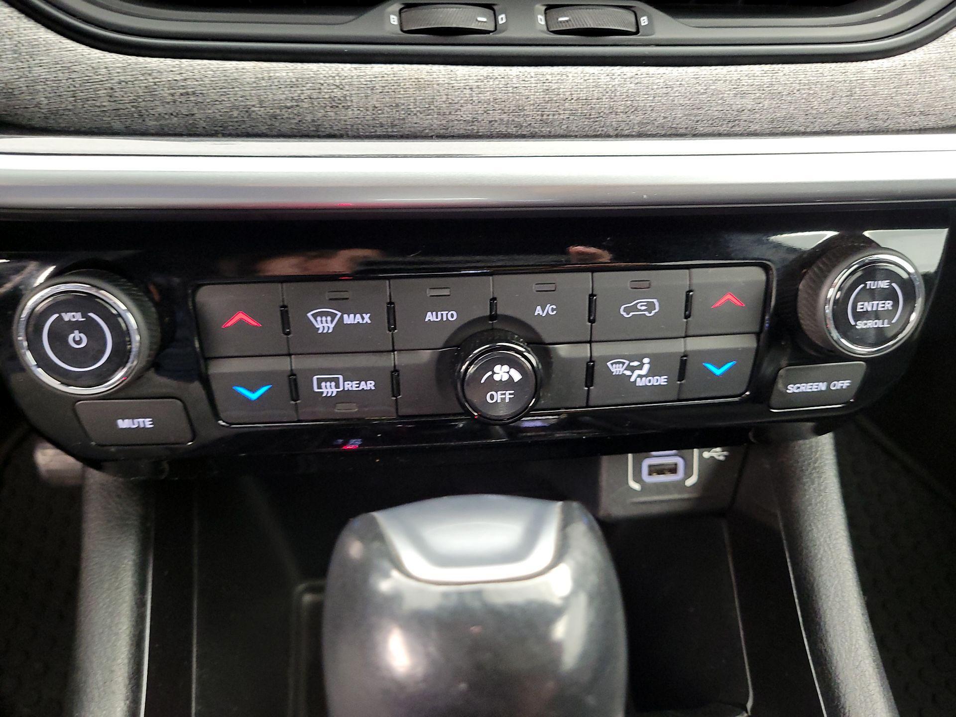 Thumbnail: 2023 Jeep Compass - 16