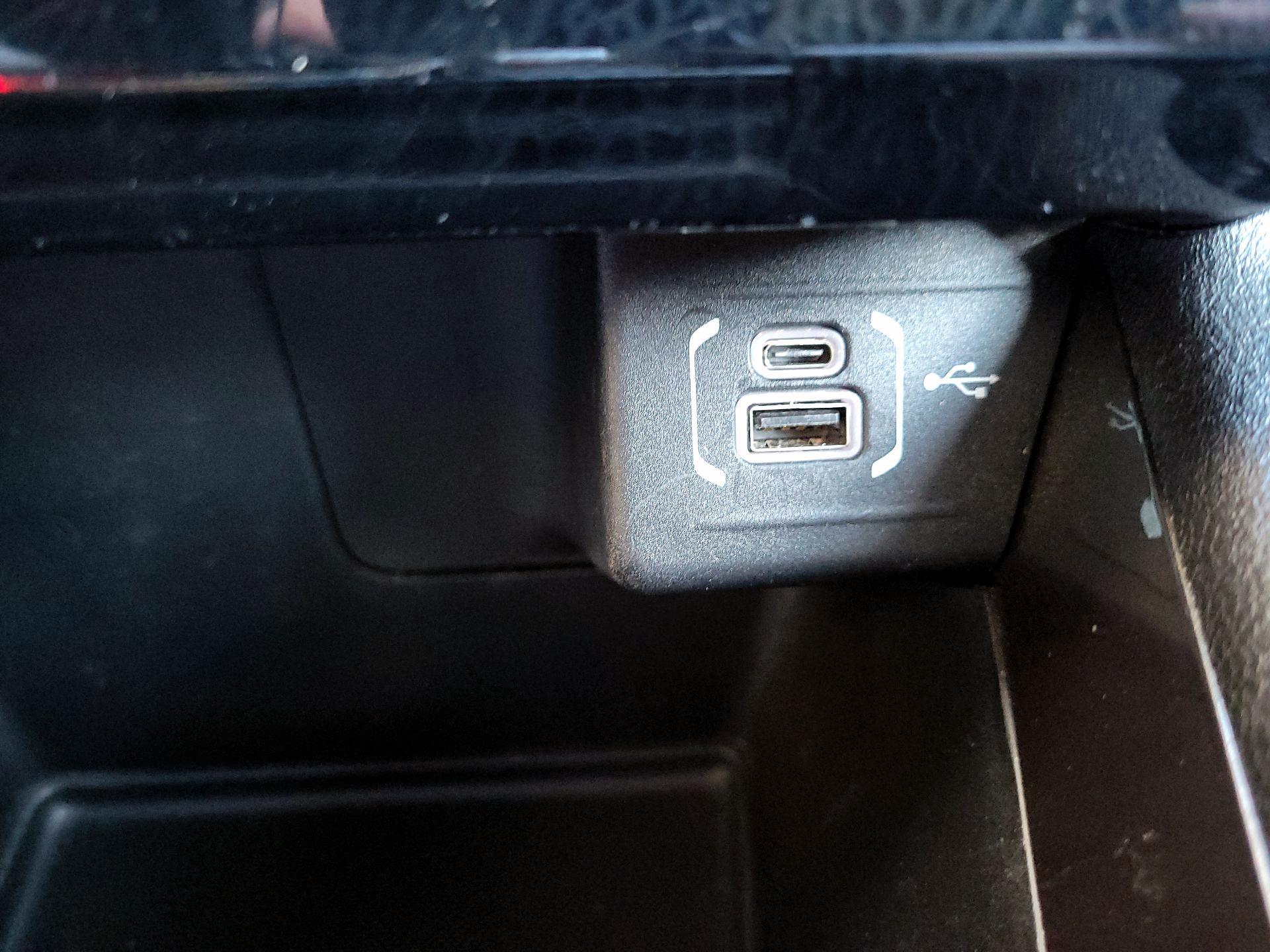 Thumbnail: 2023 Jeep Compass - 18