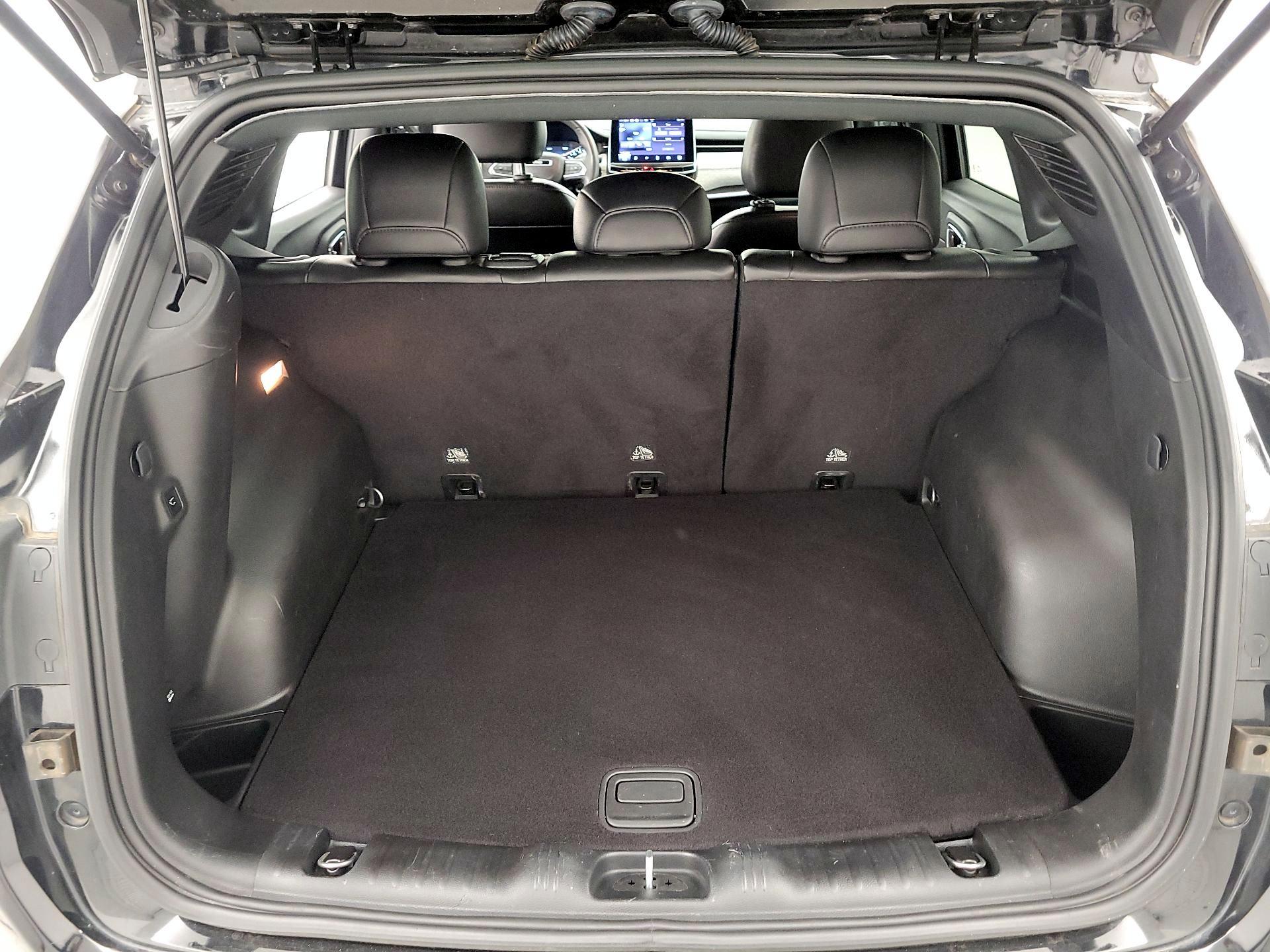 Thumbnail: 2023 Jeep Compass - 20