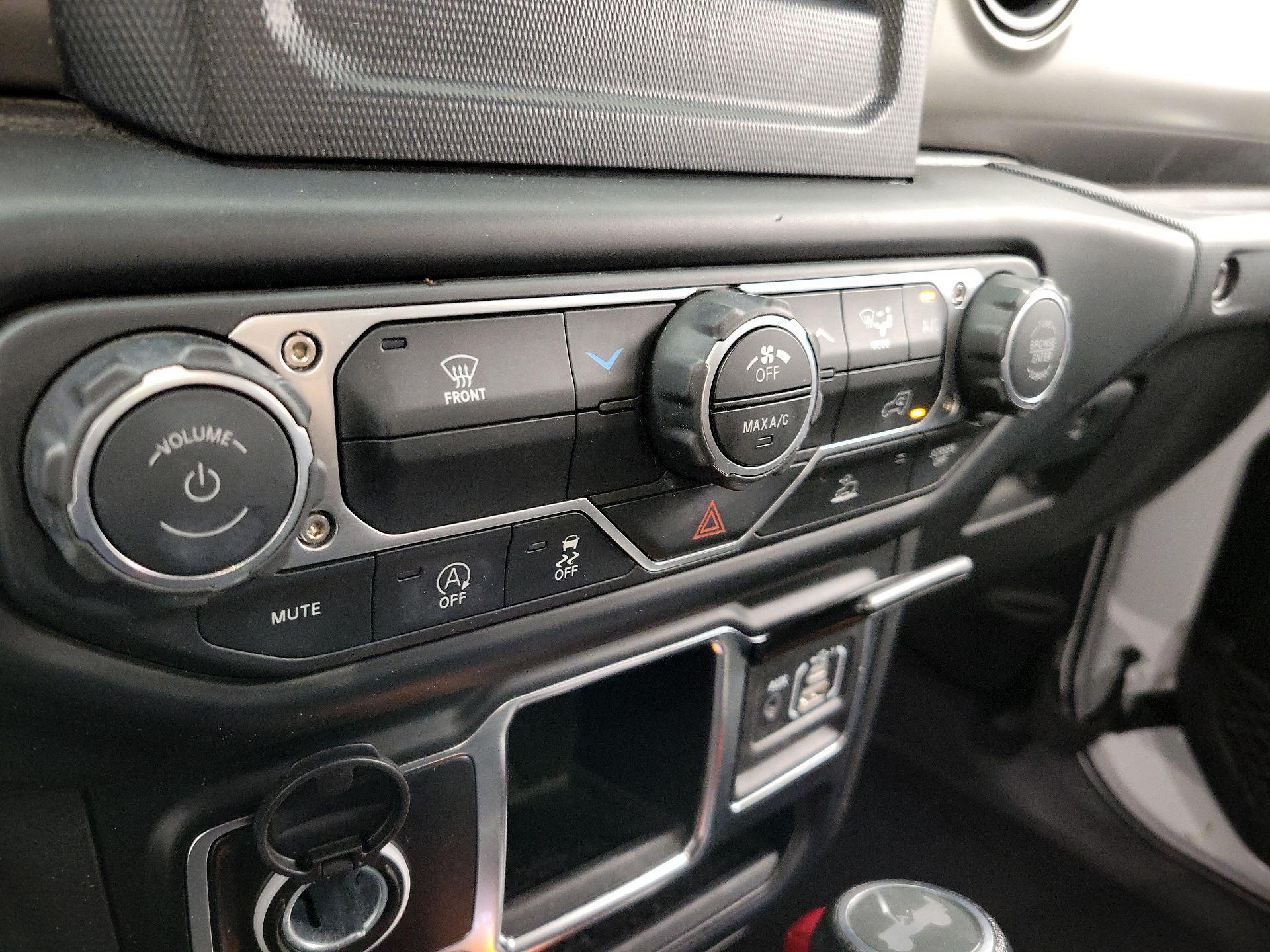 Thumbnail: 2023 Jeep Wrangler - 16