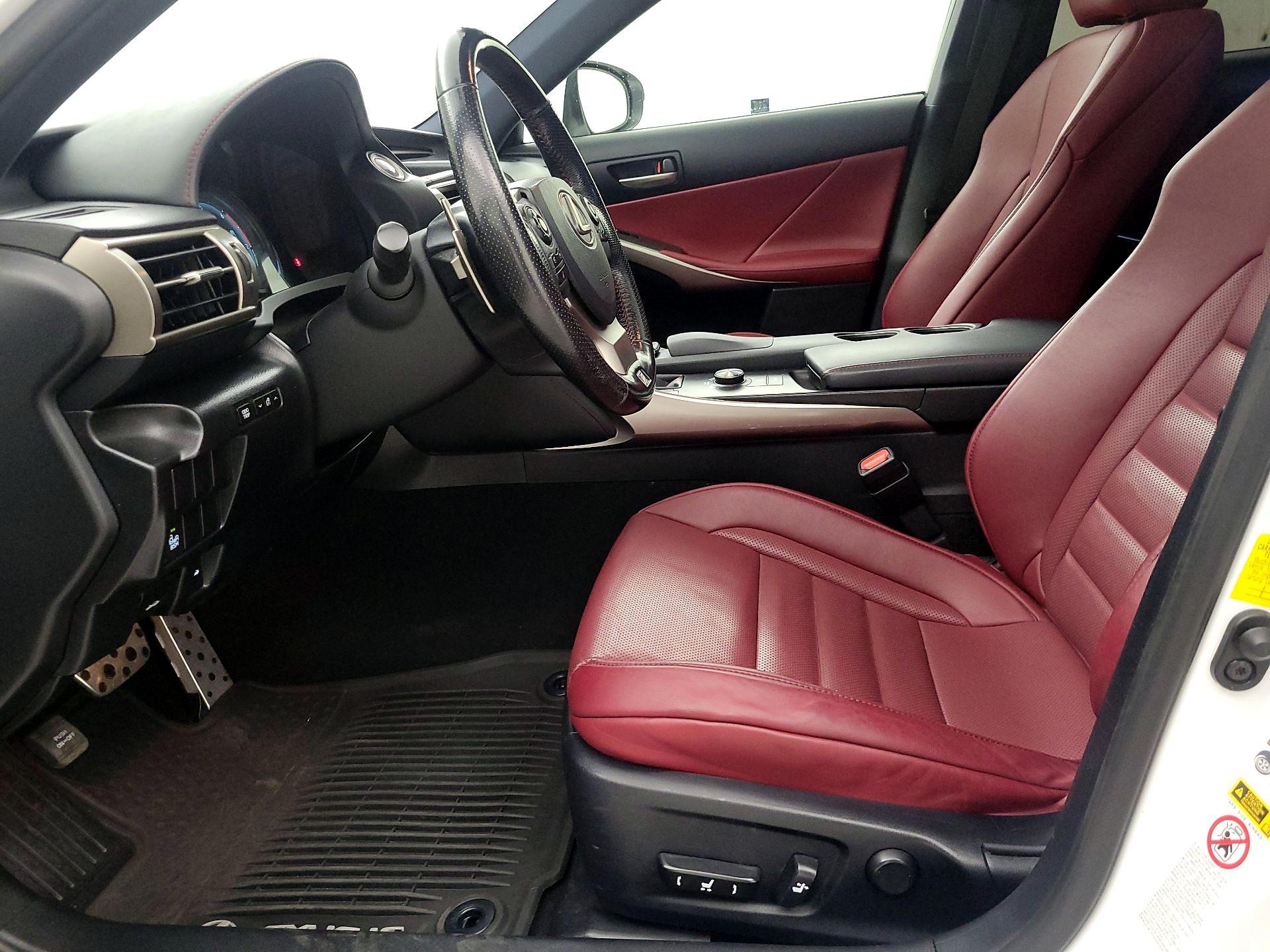 Thumbnail: 2016 Lexus IS - 11